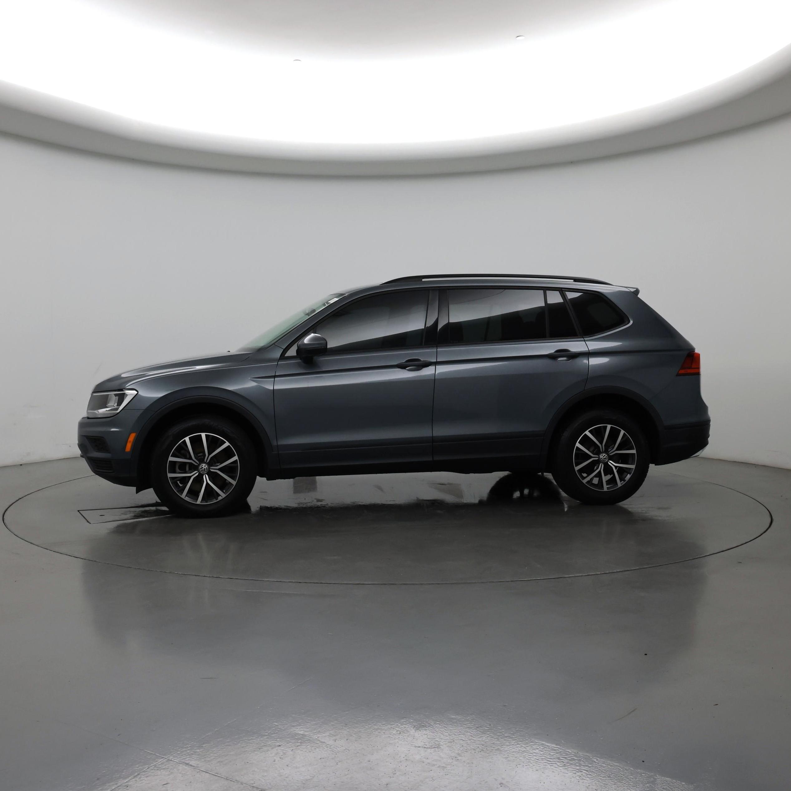 Thumbnail: 2021 Volkswagen Tiguan - 3
