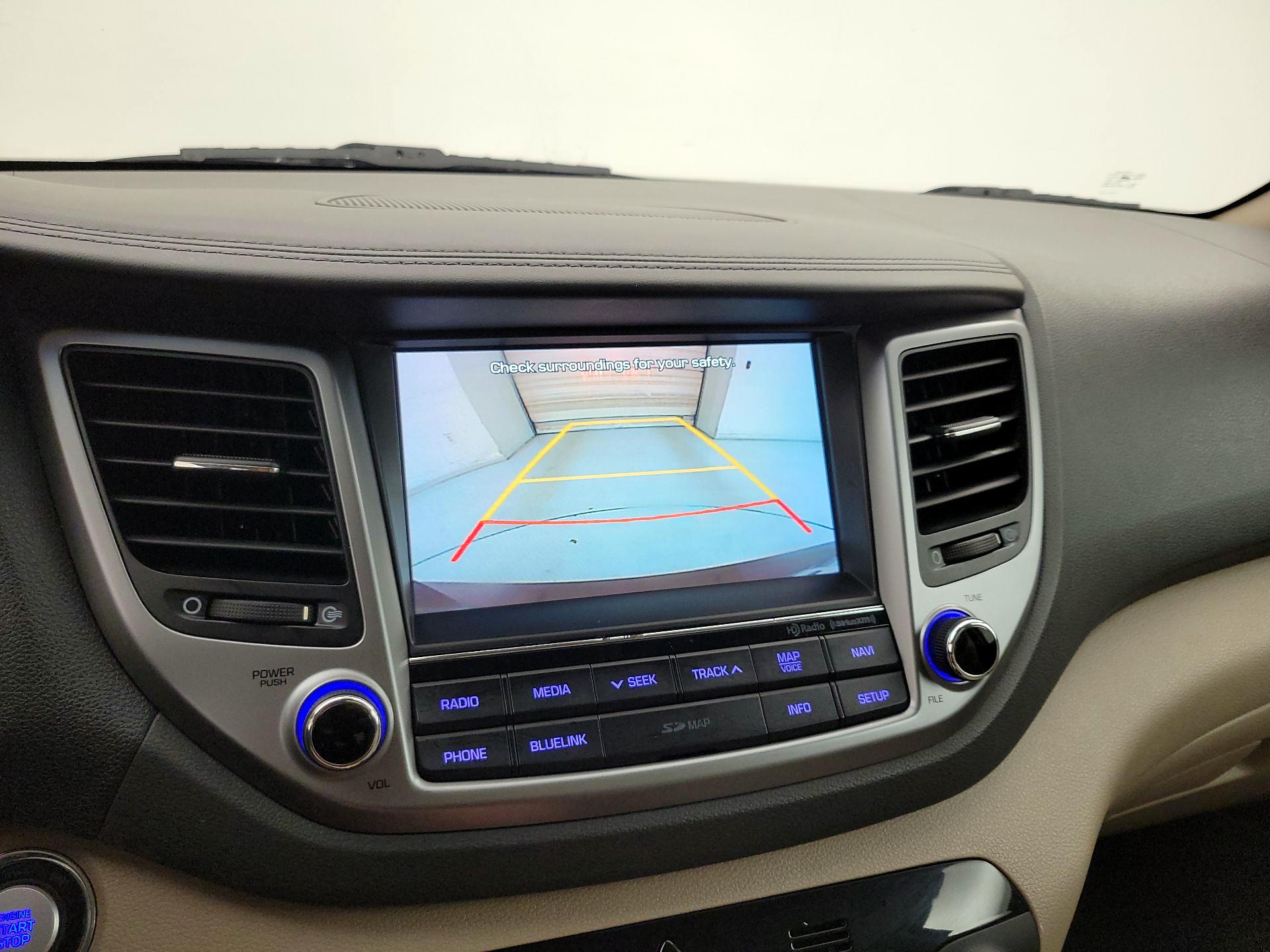 Thumbnail: 2016 Hyundai Tucson - 15
