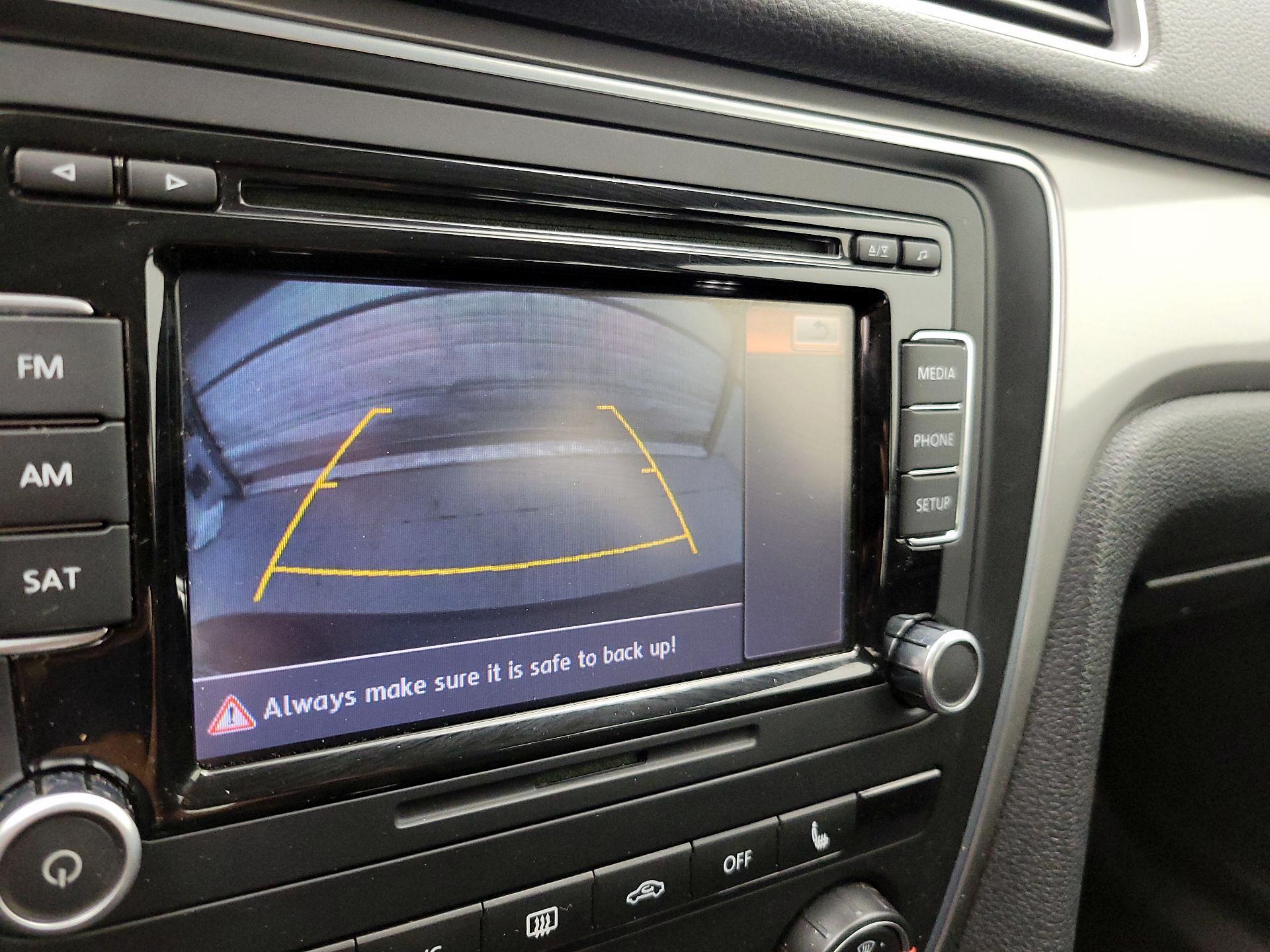 Thumbnail: 2015 Volkswagen Passat - 14