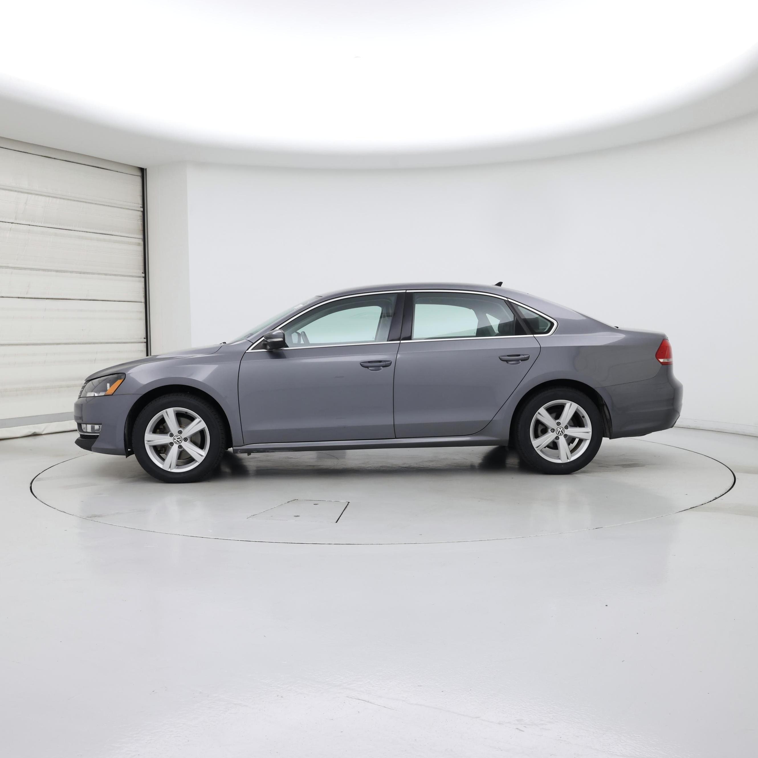 Thumbnail: 2015 Volkswagen Passat - 3