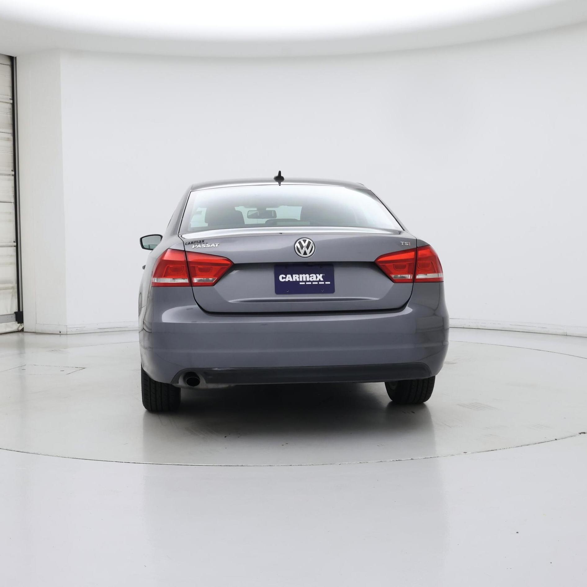 Thumbnail: 2015 Volkswagen Passat - 6