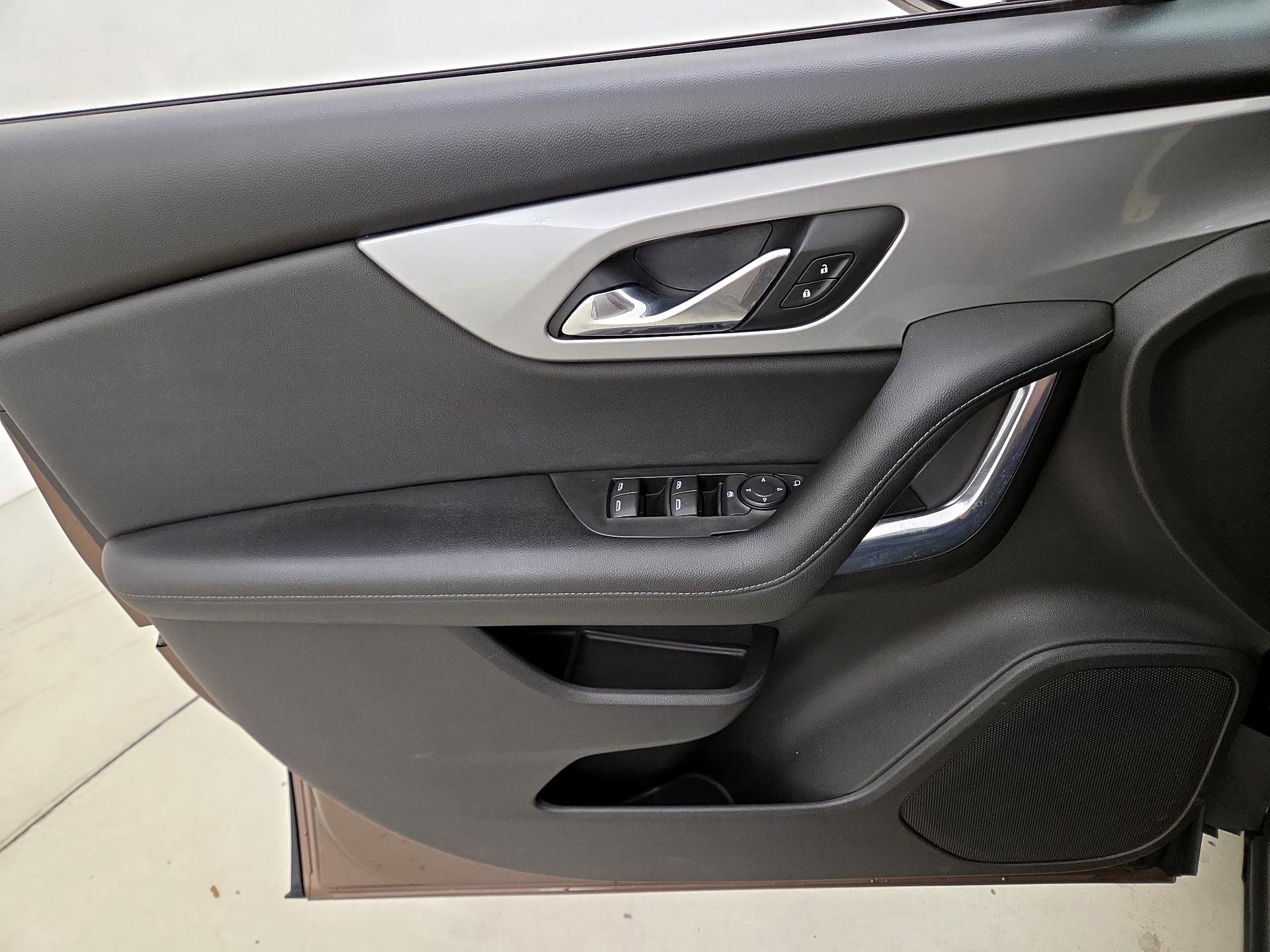 Thumbnail: 2019 Chevrolet Blazer - 12
