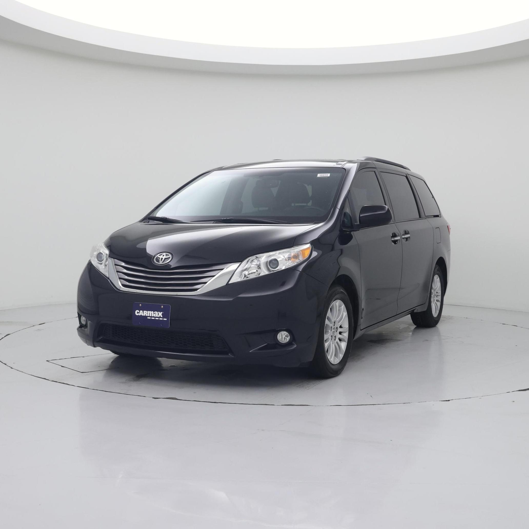 Thumbnail: 2017 Toyota Sienna - 4
