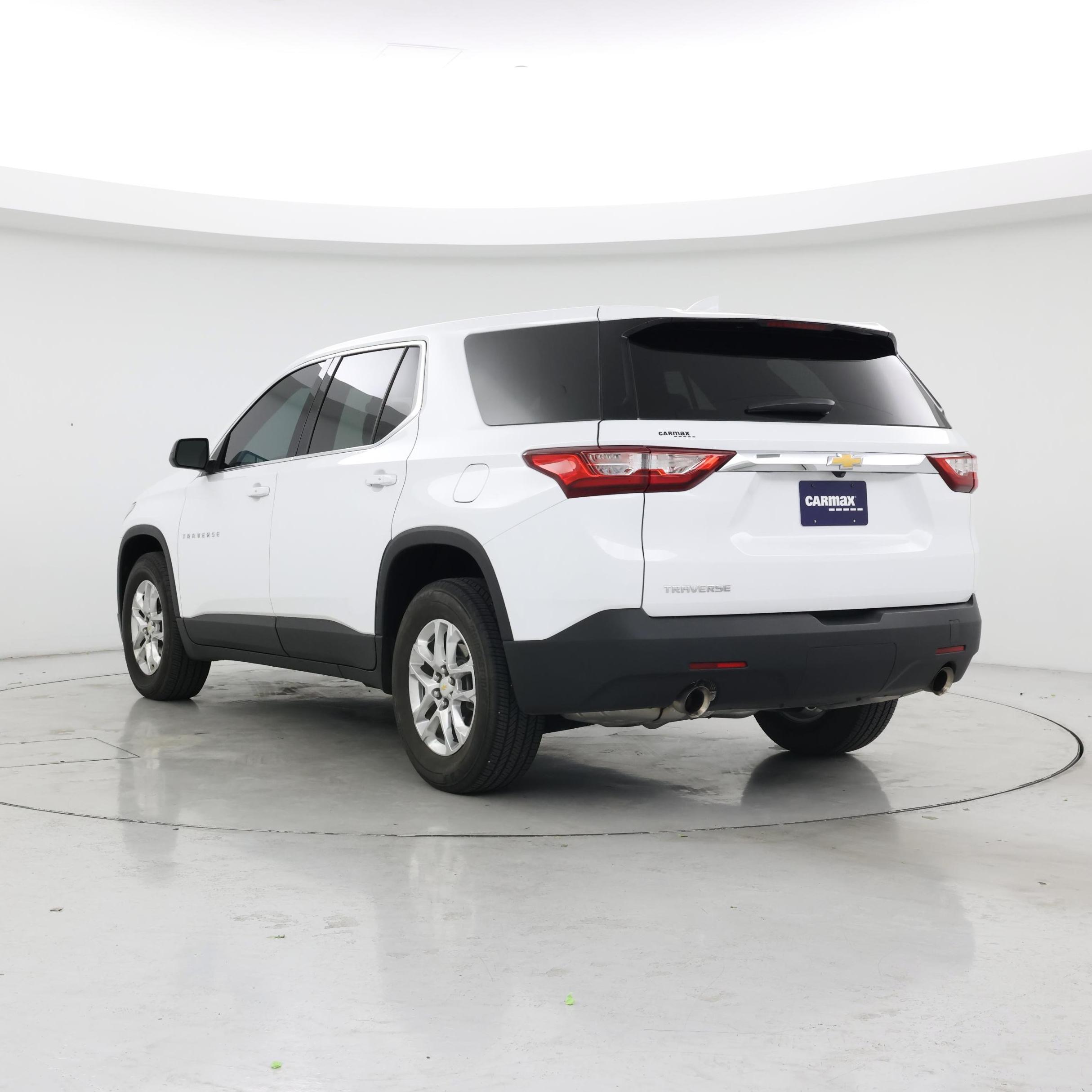 Thumbnail: 2021 Chevrolet Traverse - 2