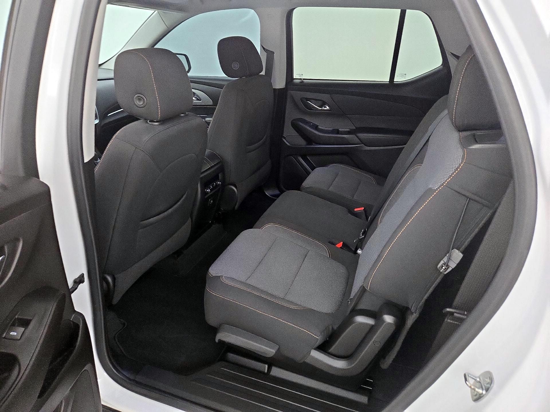 Thumbnail: 2021 Chevrolet Traverse - 19