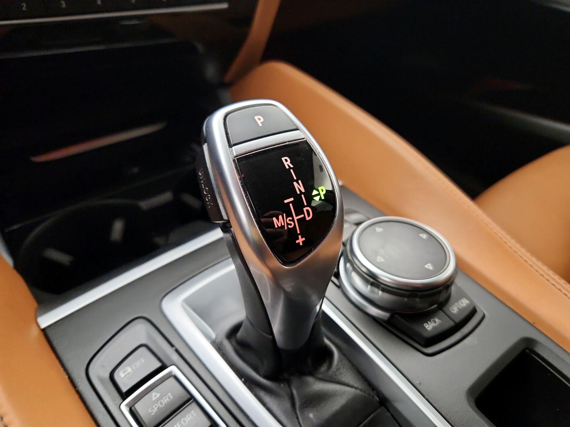 Thumbnail: 2015 BMW X6 - 18