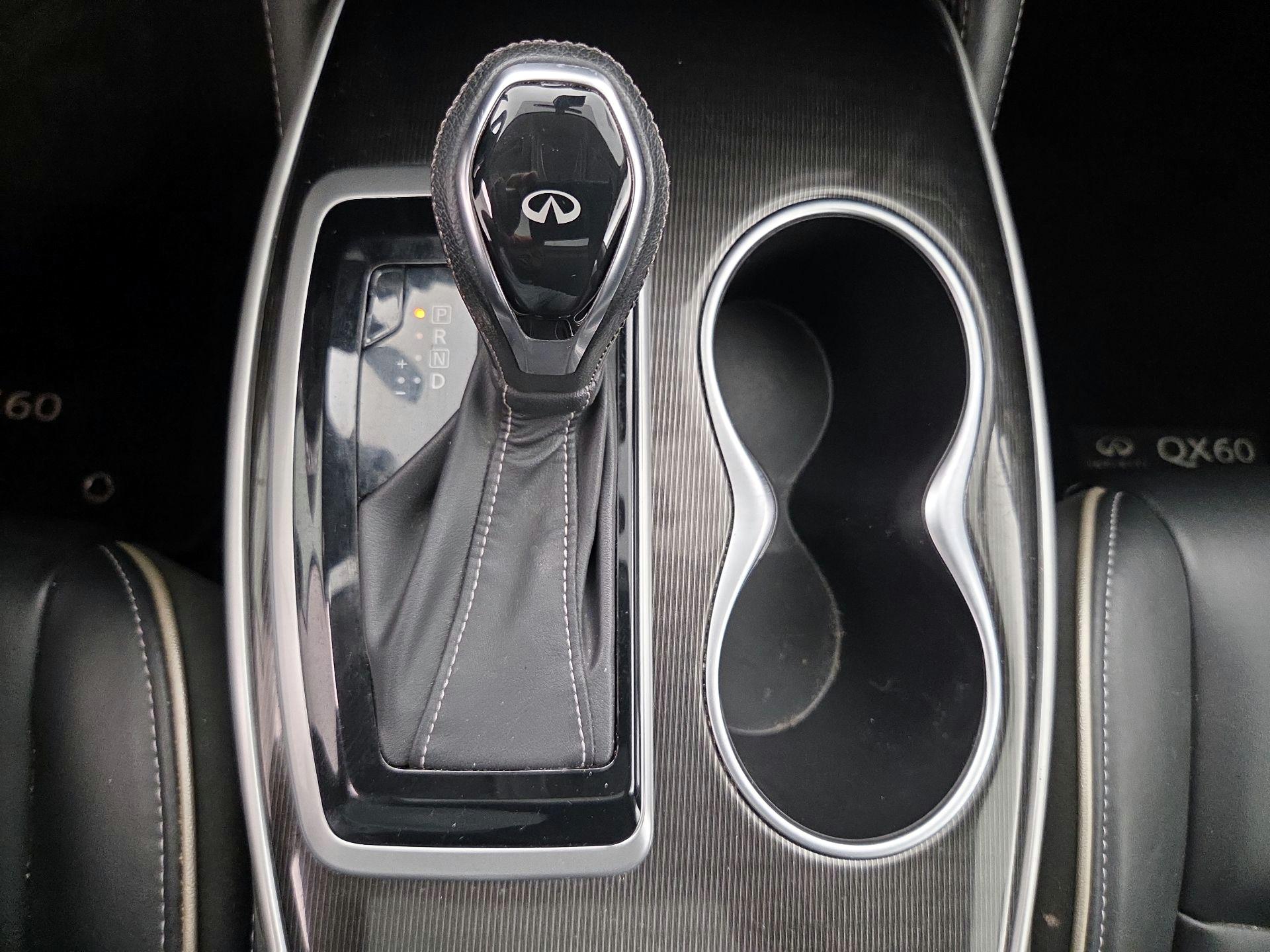 Thumbnail: 2020 INFINITI QX60 - 17