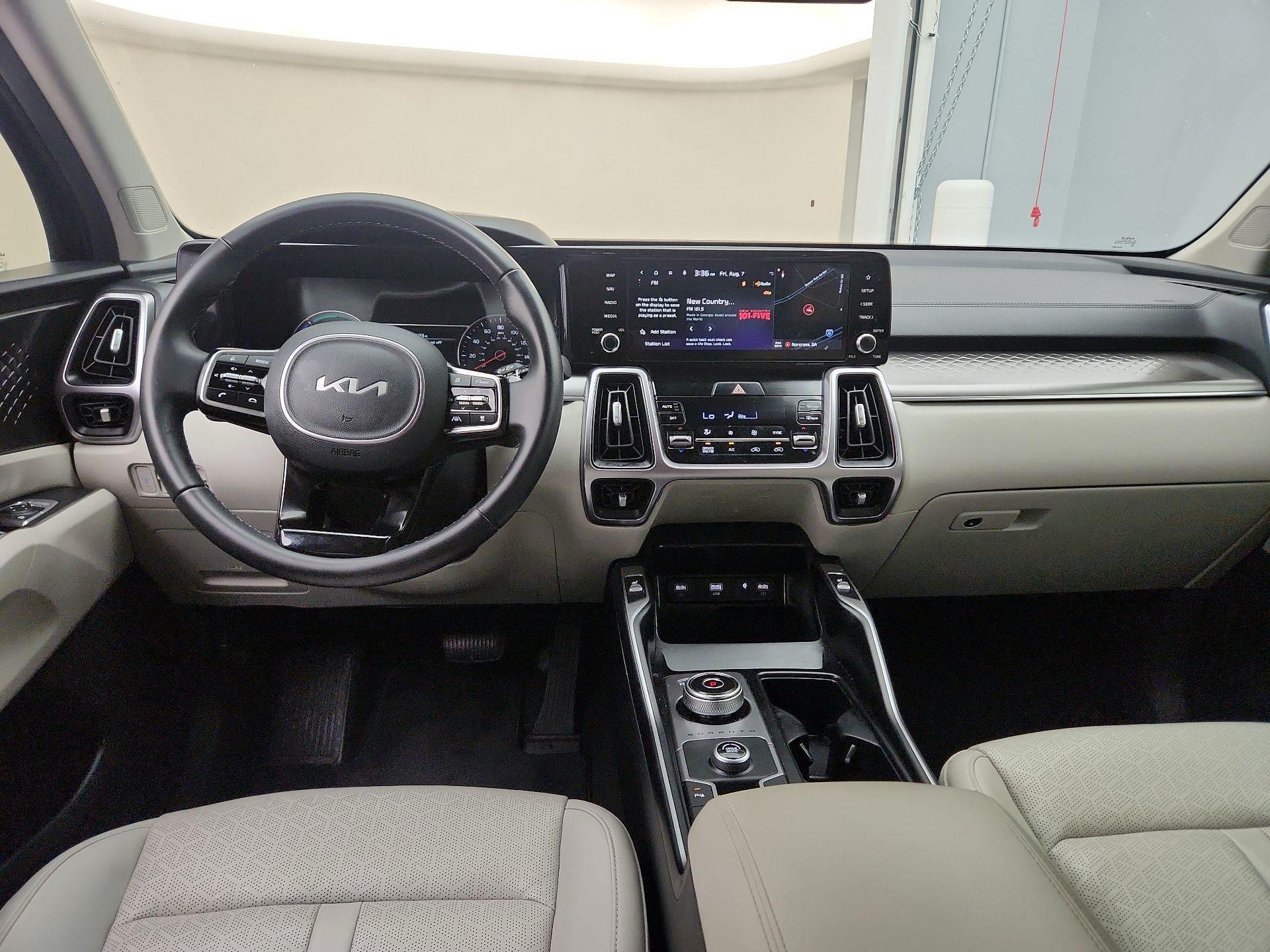 Thumbnail: 2023 Kia Sorento - 9