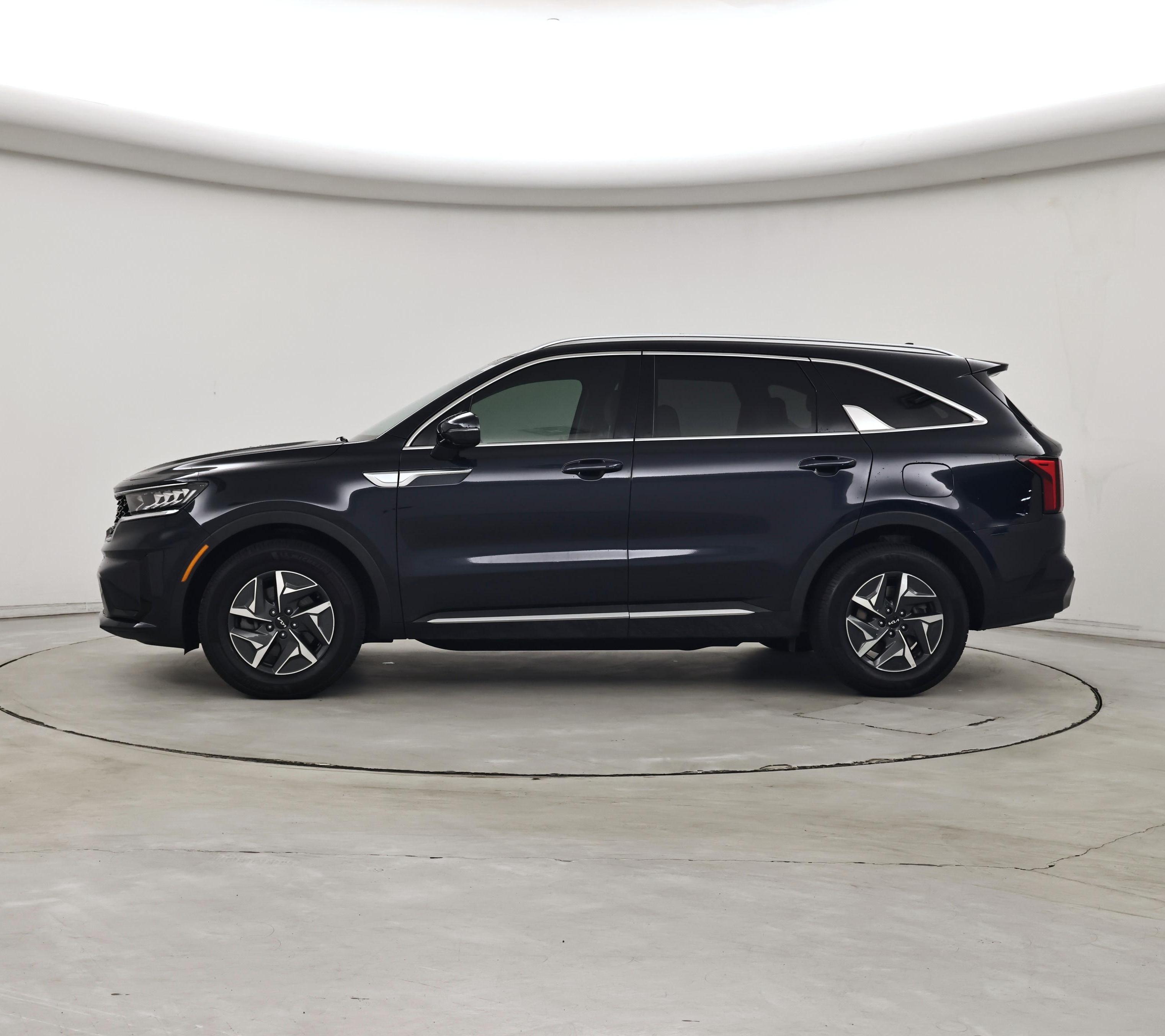 Thumbnail: 2023 Kia Sorento - 3
