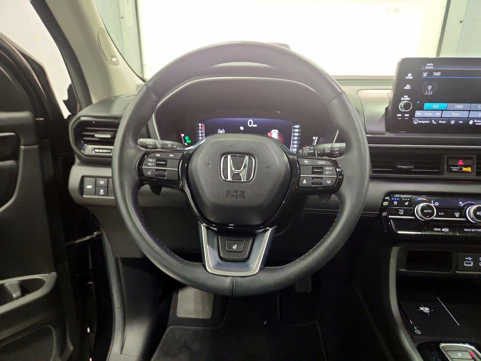 2025 Honda Pilot Elite - Photo 11
