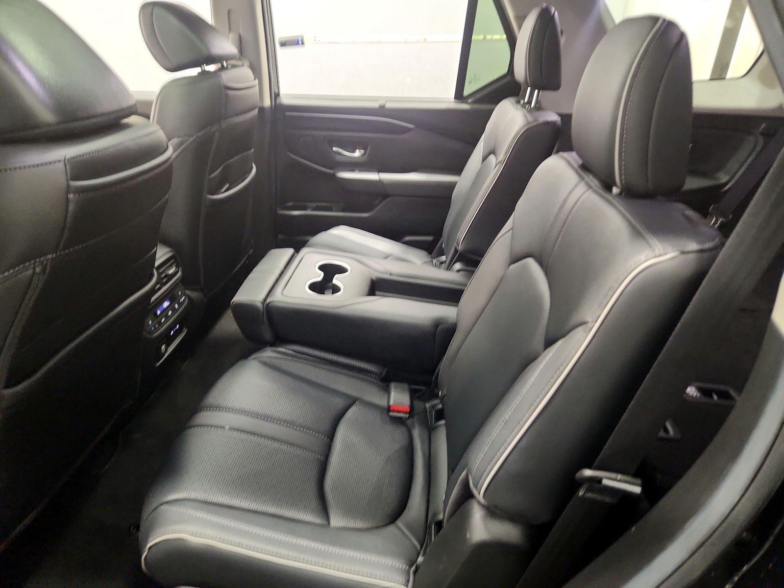 2025 Honda Pilot Elite - Photo 21