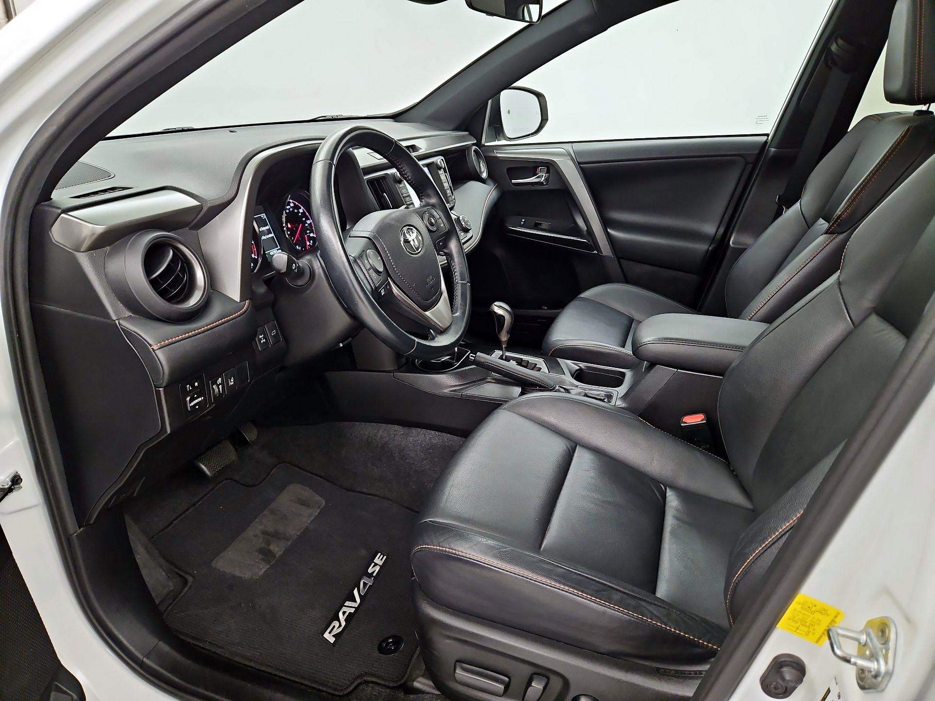 Thumbnail: 2016 Toyota RAV4 - 11
