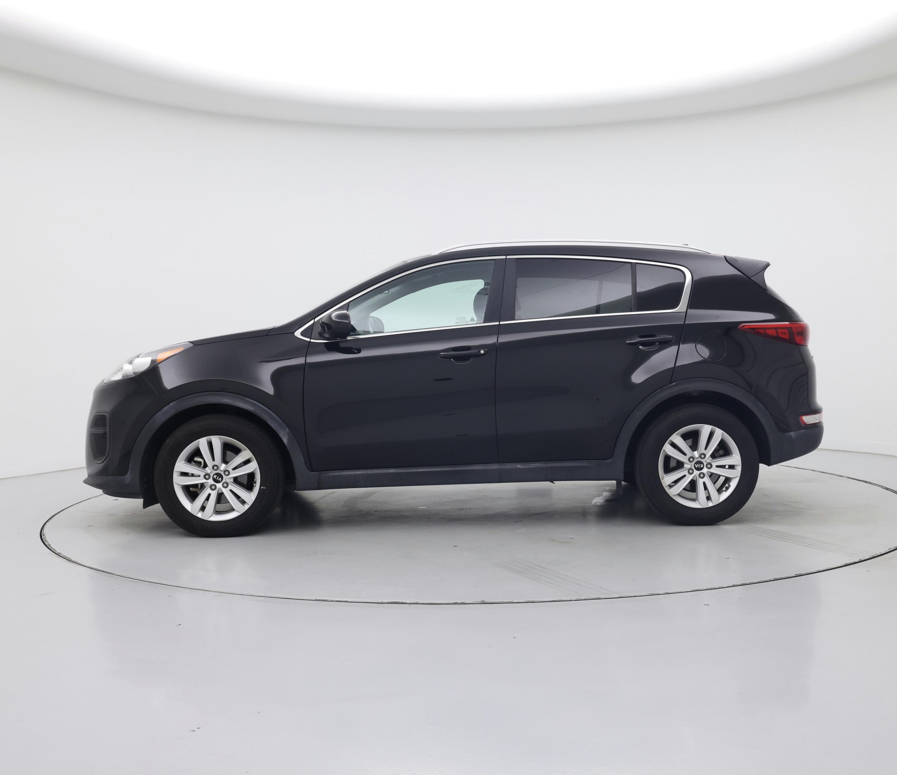Thumbnail: 2018 Kia Sportage - 3