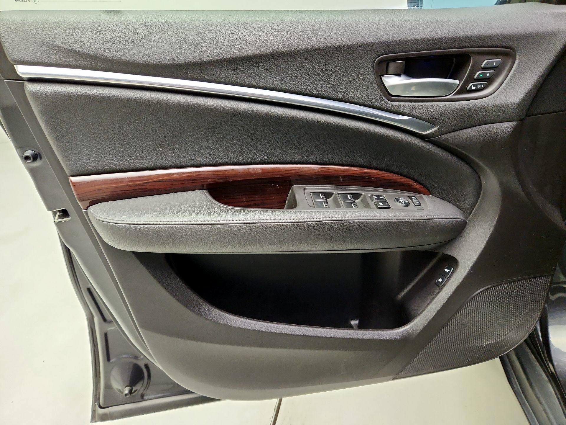 Thumbnail: 2016 Acura MDX - 10