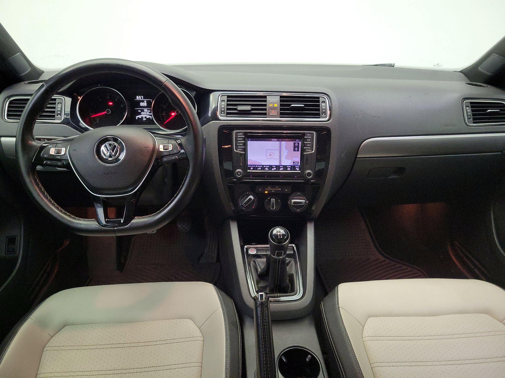 Thumbnail: 2016 Volkswagen Jetta - 9