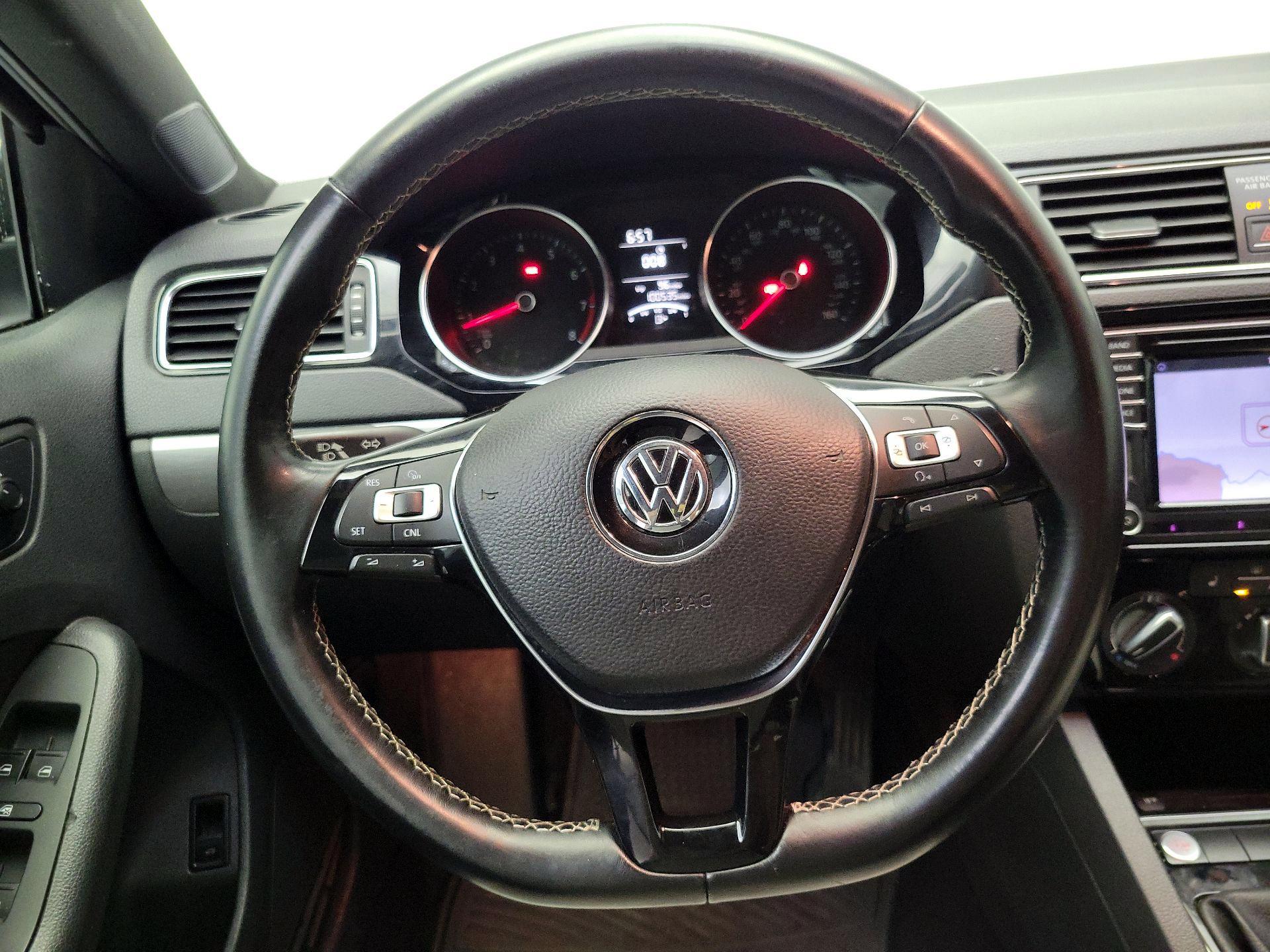 Thumbnail: 2016 Volkswagen Jetta - 10