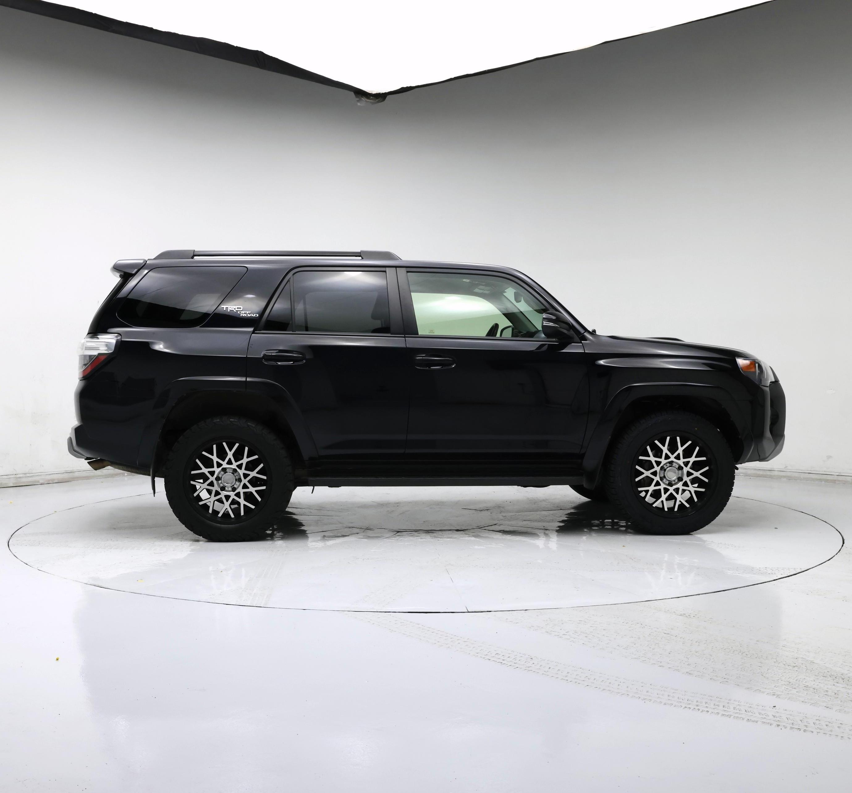 Thumbnail: 2020 Toyota 4Runner - 7