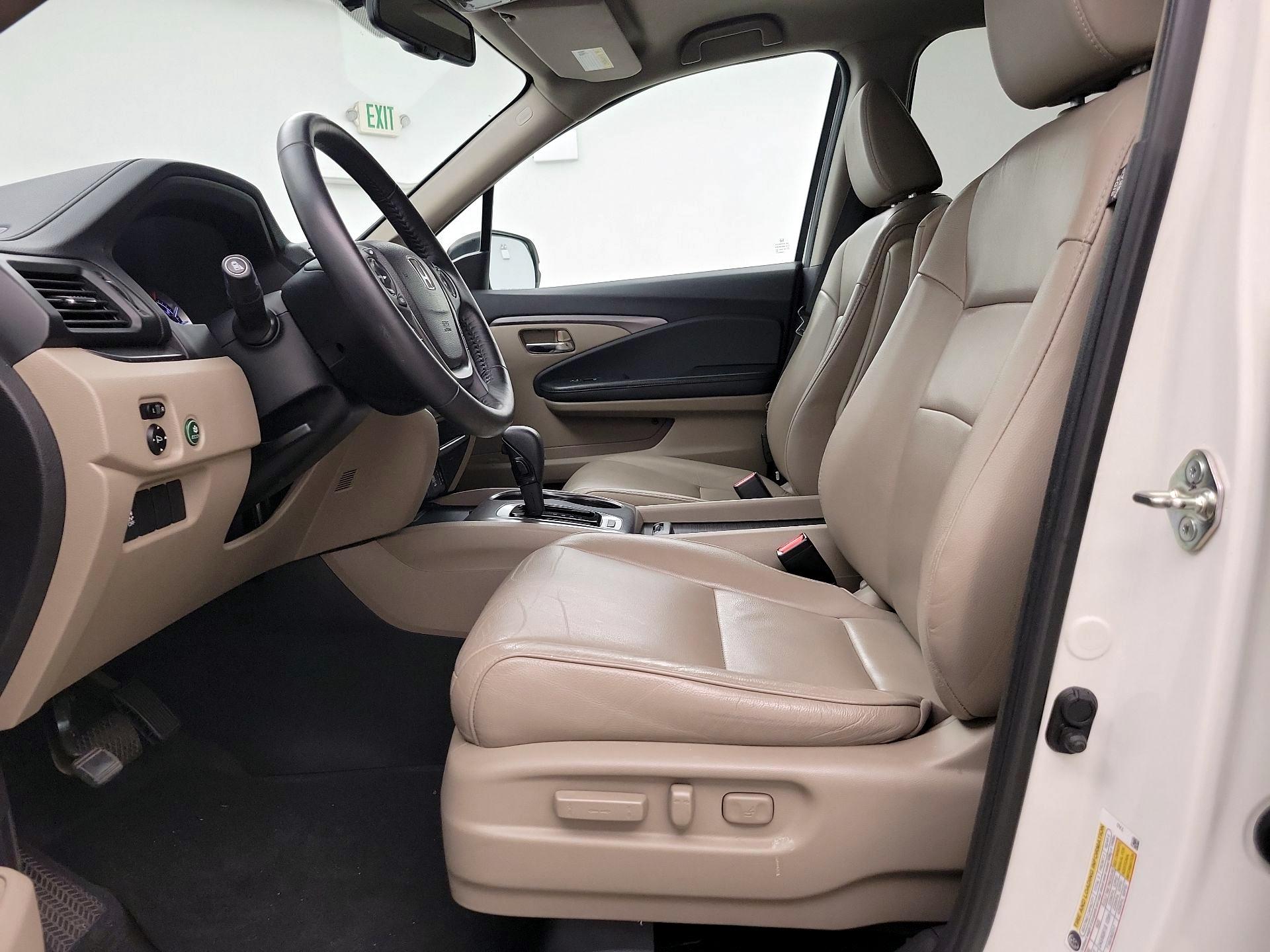 Thumbnail: 2018 Honda Pilot - 11