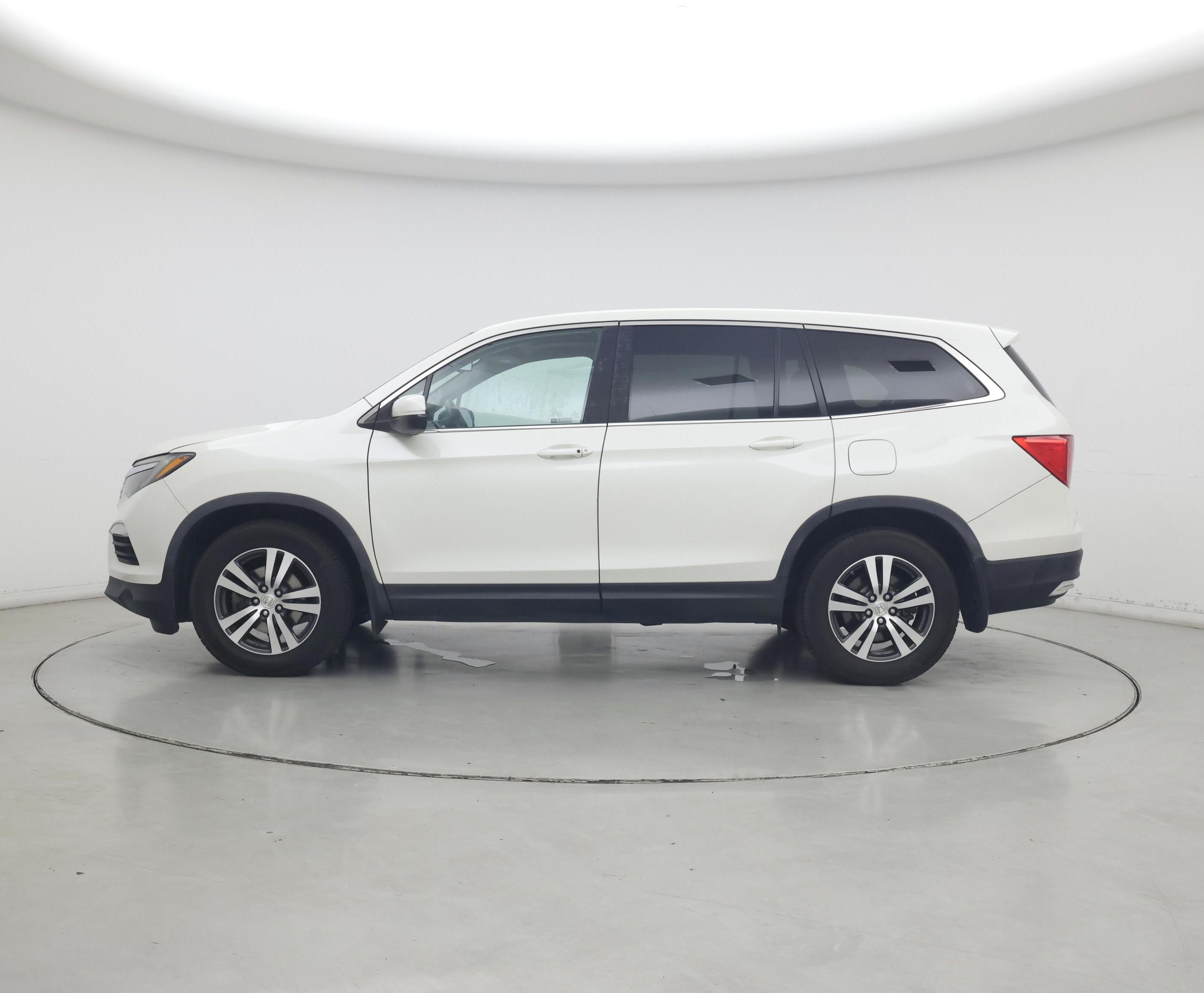 Thumbnail: 2018 Honda Pilot - 3