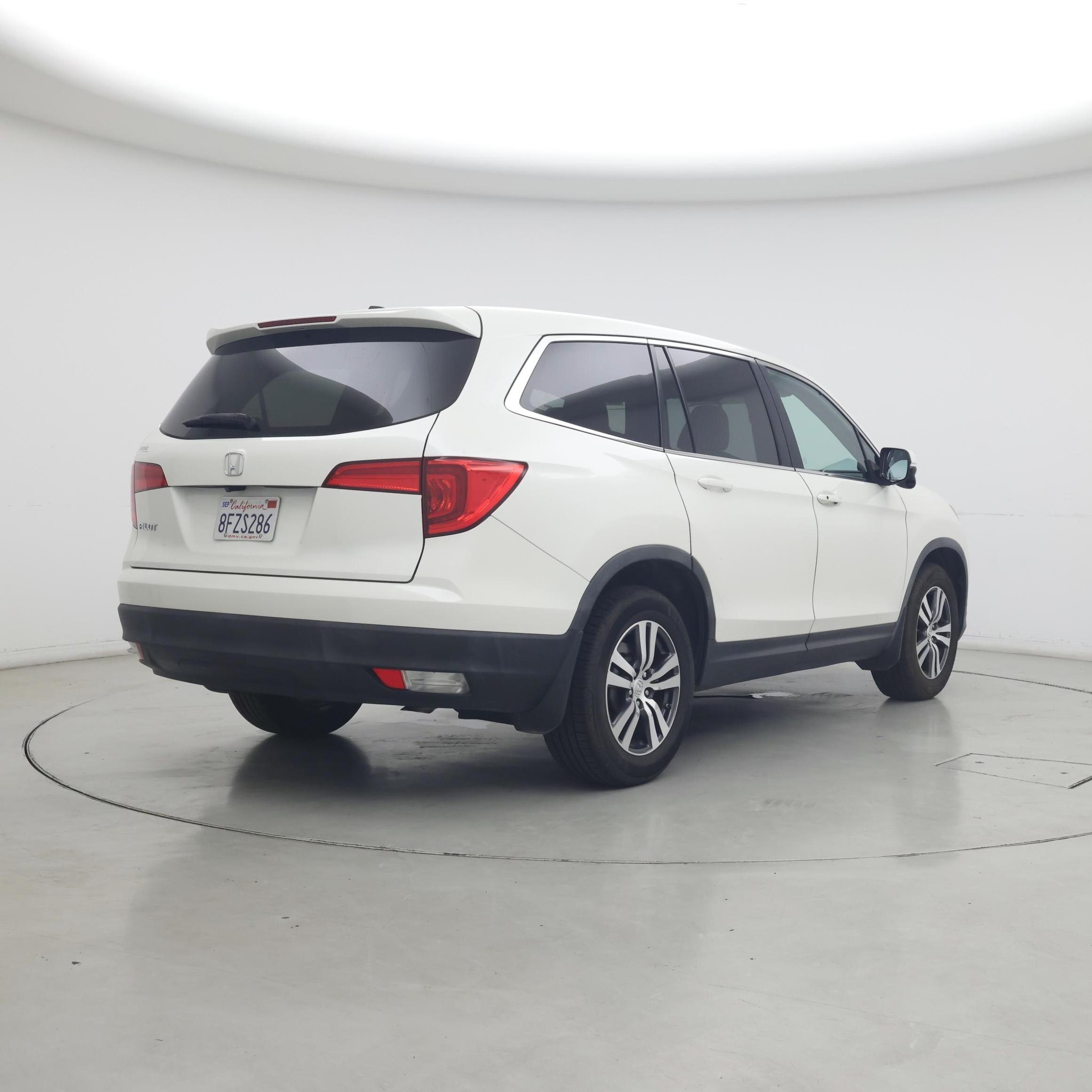 Thumbnail: 2018 Honda Pilot - 8