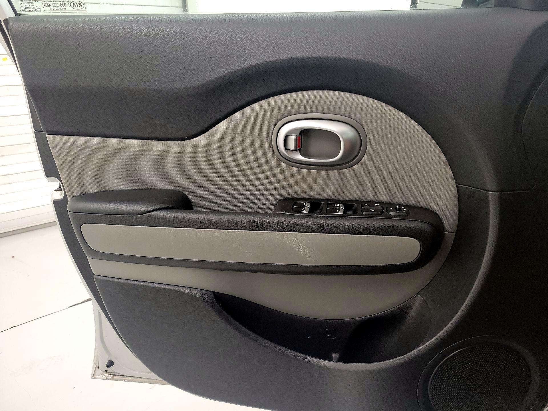 Thumbnail: 2017 Kia Soul - 12