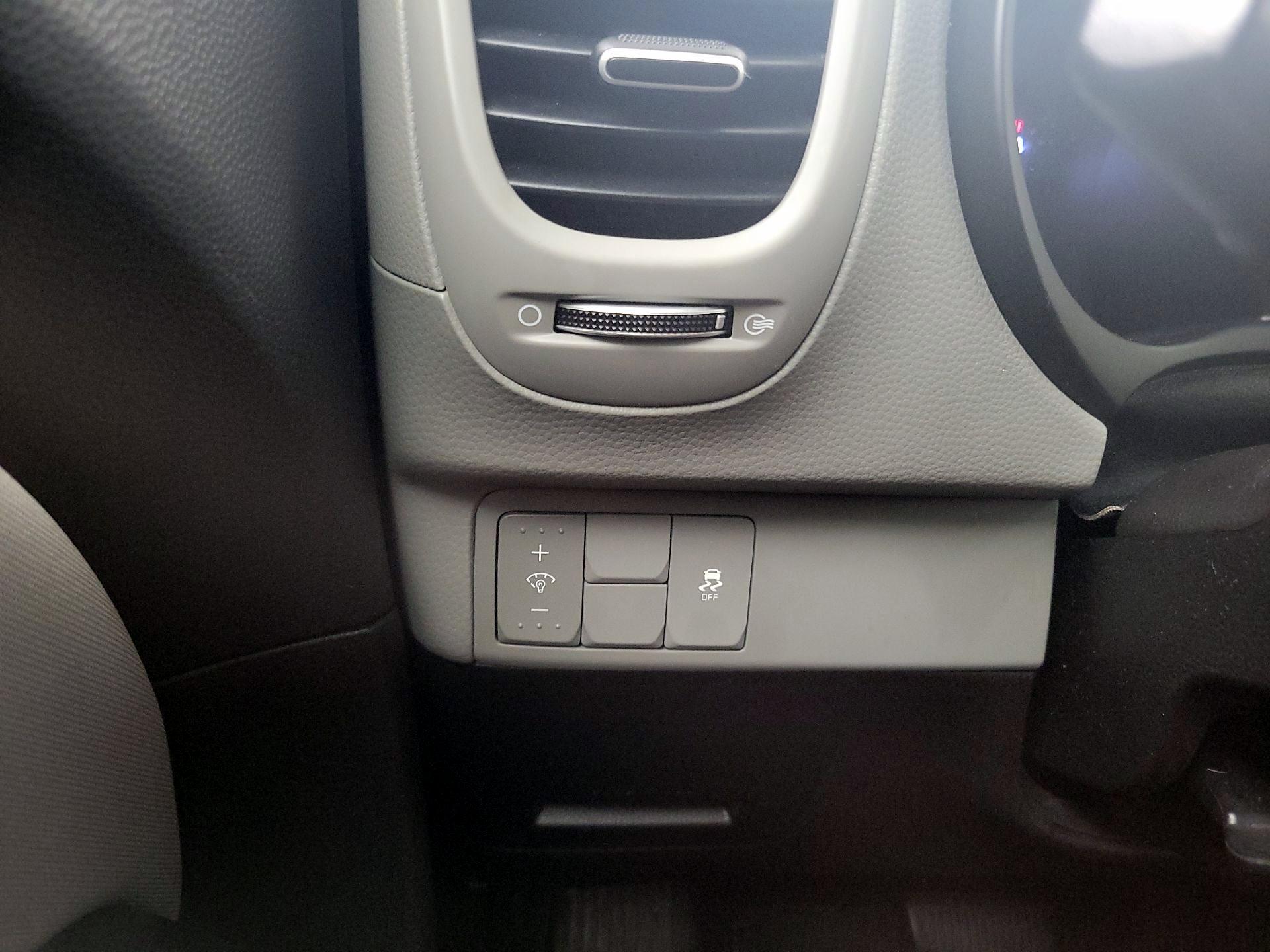 Thumbnail: 2017 Kia Soul - 13