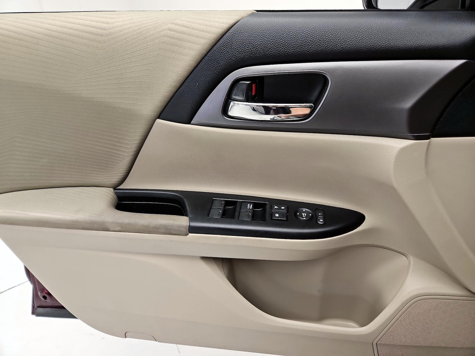 2015 Honda Accord LX - Photo 13