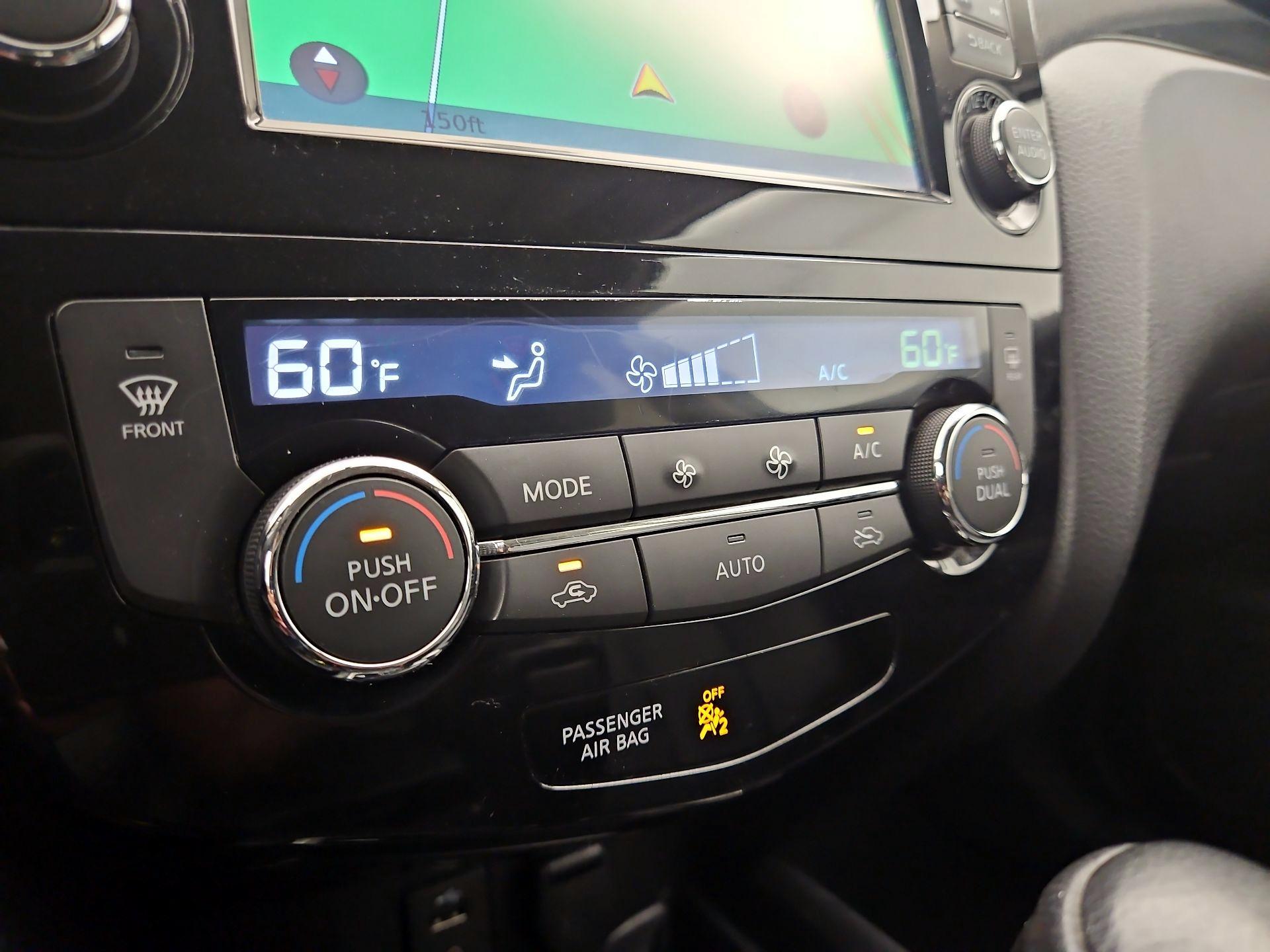 Thumbnail: 2016 Nissan Rogue - 17