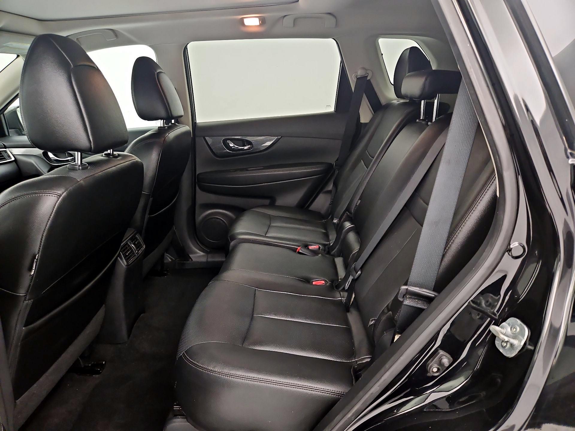 Thumbnail: 2016 Nissan Rogue - 20