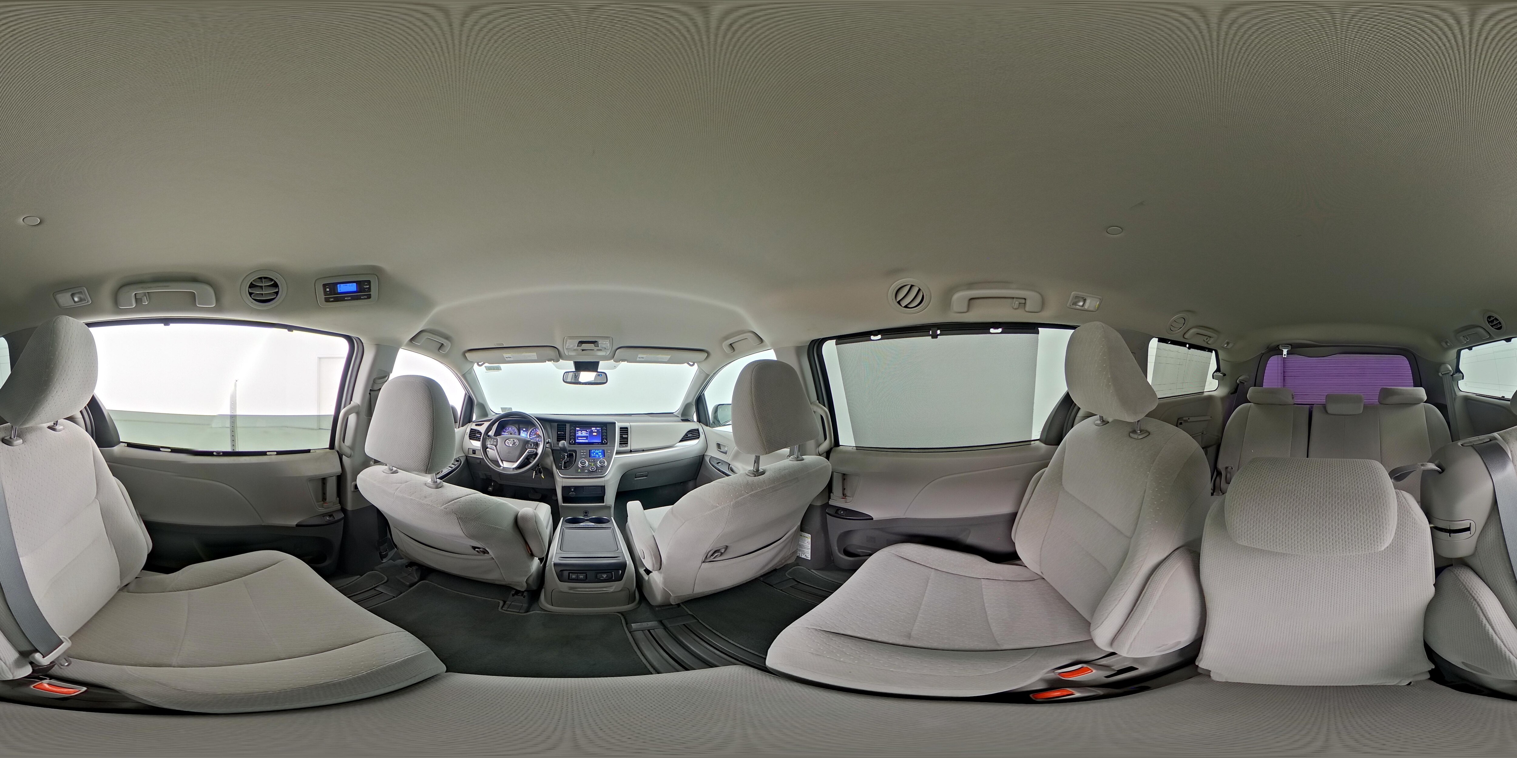 2020 Toyota Sienna LE - Photo 27