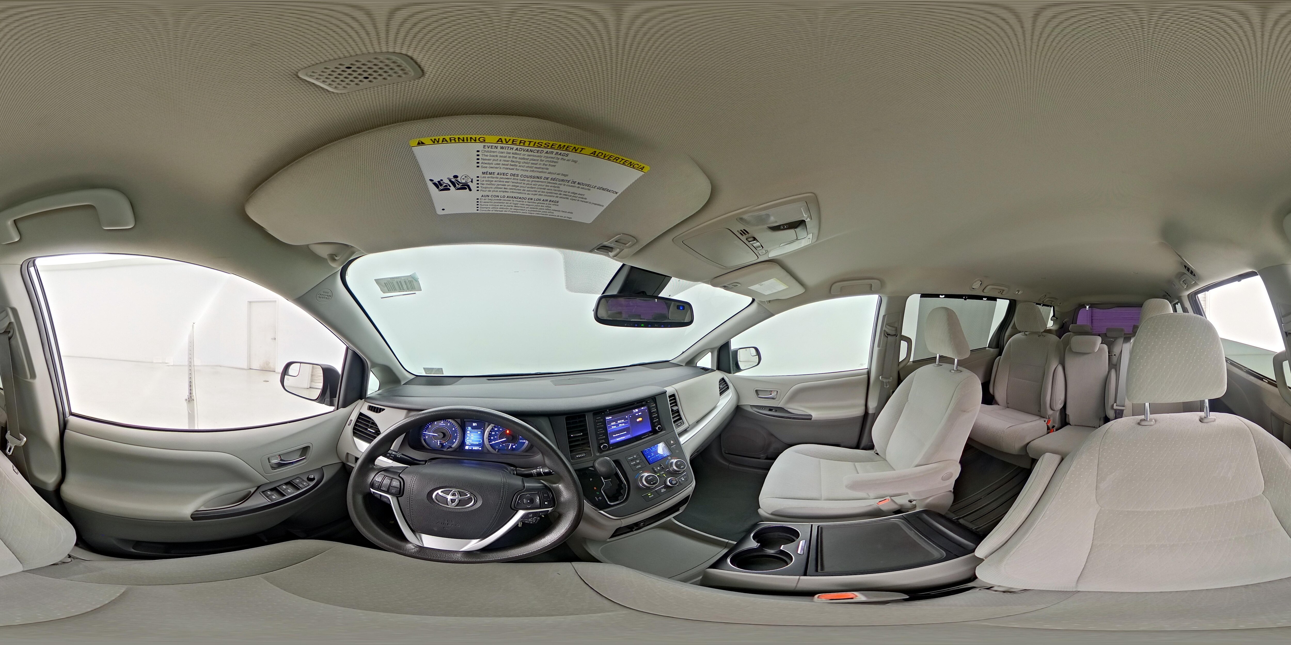 2020 Toyota Sienna LE - Photo 28