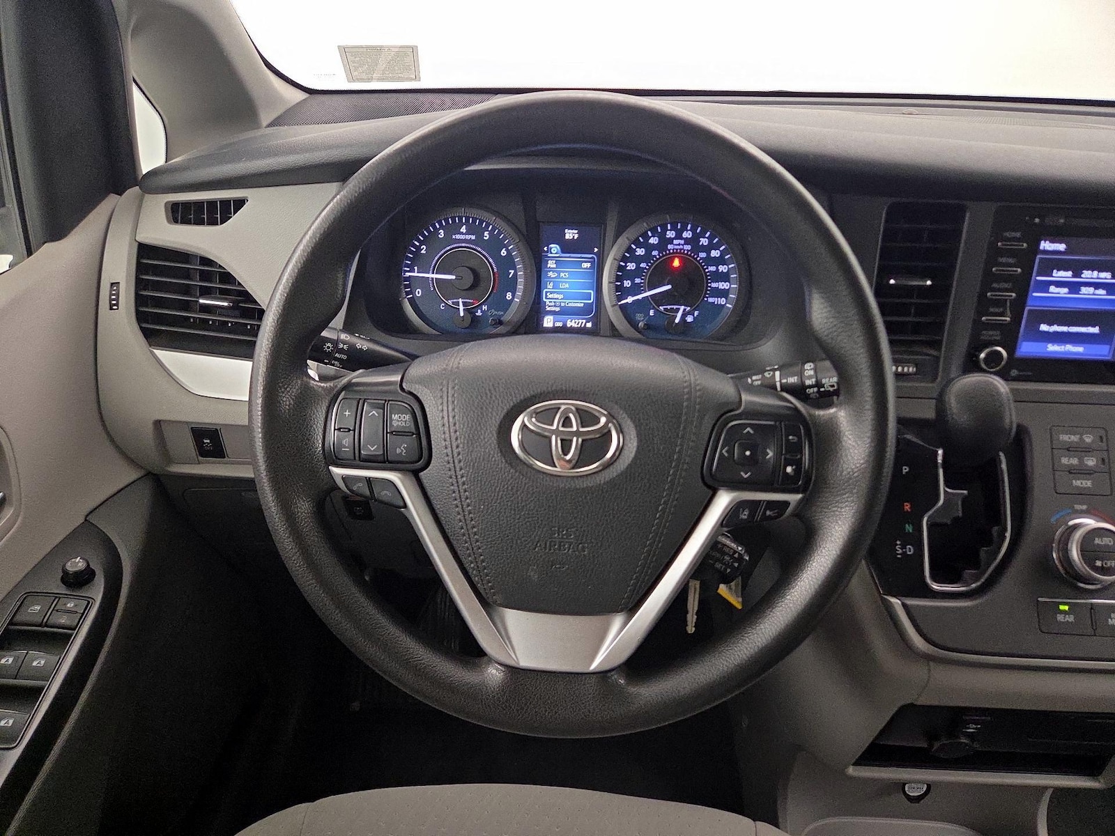 2020 Toyota Sienna LE - Photo 11