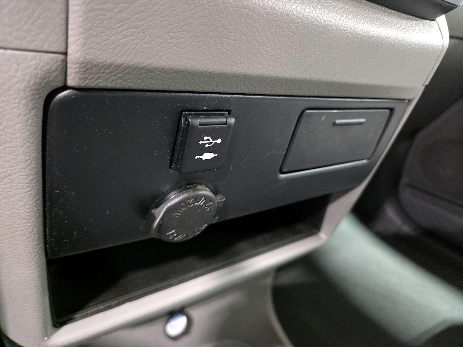 2020 Toyota Sienna LE - Photo 19