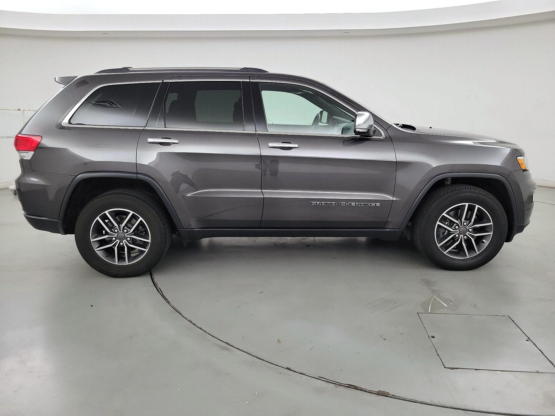 Thumbnail: 2019 Jeep Grand Cherokee - 4
