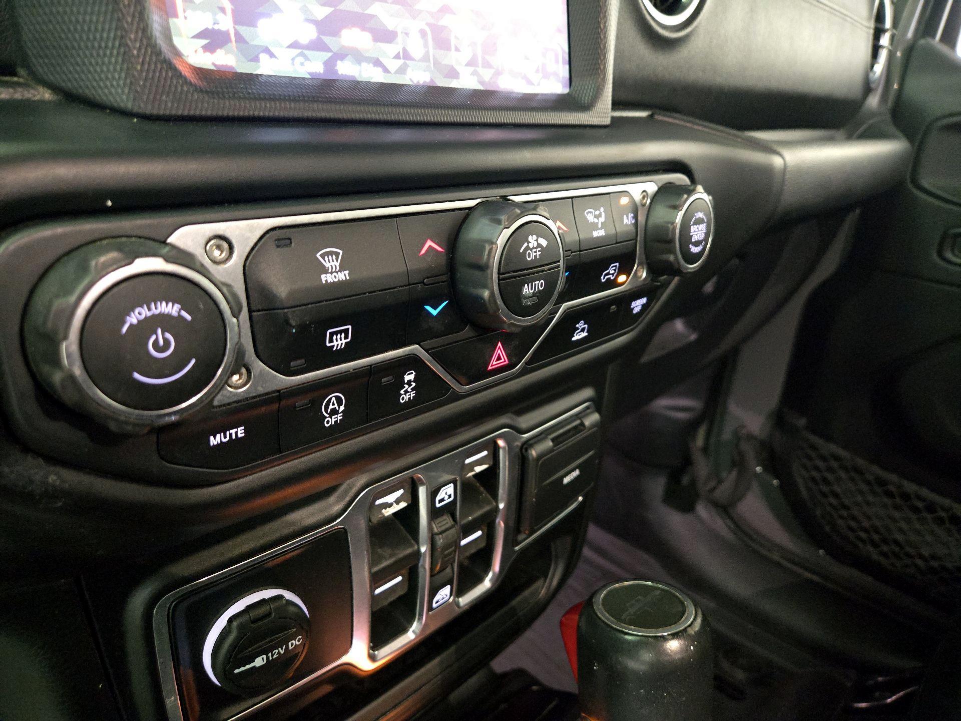 Thumbnail: 2020 Jeep Gladiator - 17