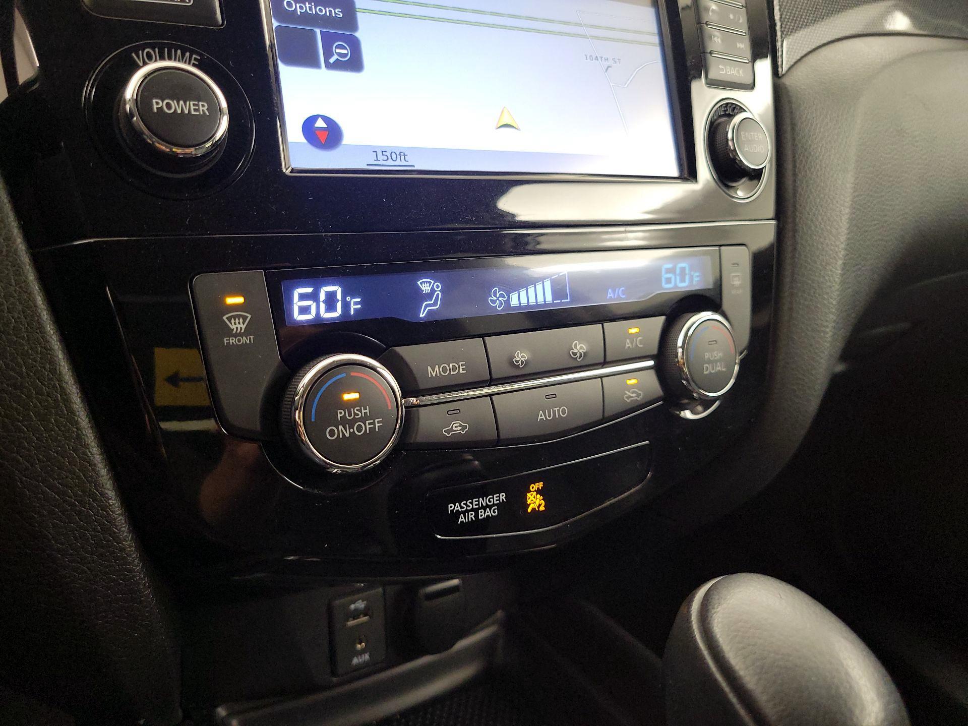 Thumbnail: 2014 Nissan Rogue - 16