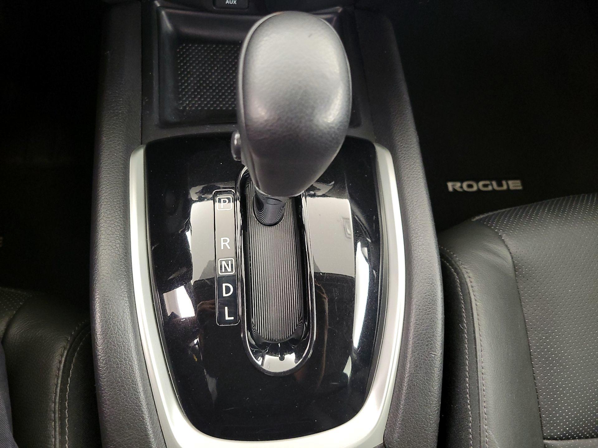 Thumbnail: 2014 Nissan Rogue - 17