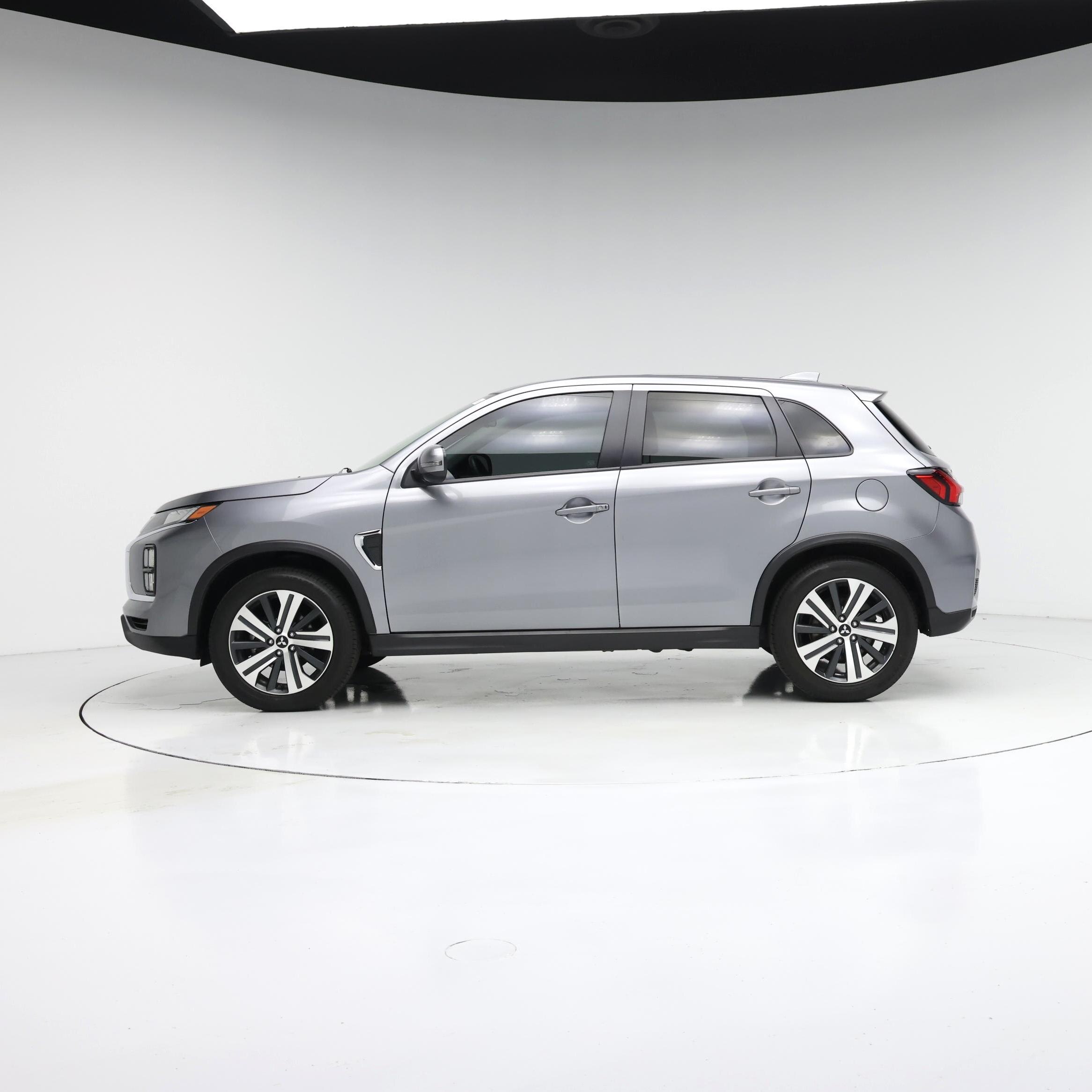 Thumbnail: 2022 Mitsubishi Outlander Sport - 3