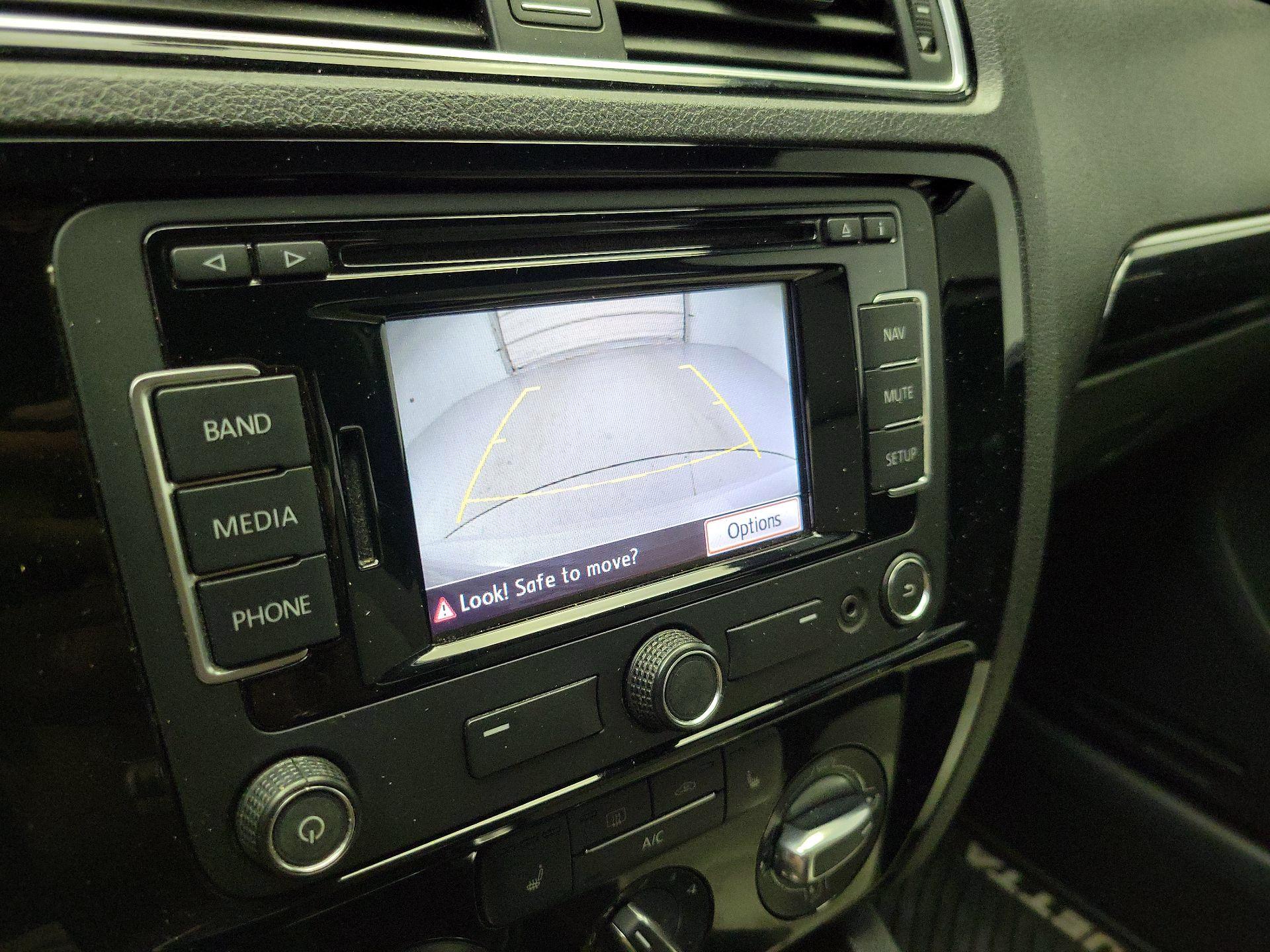 Thumbnail: 2015 Volkswagen Jetta - 14