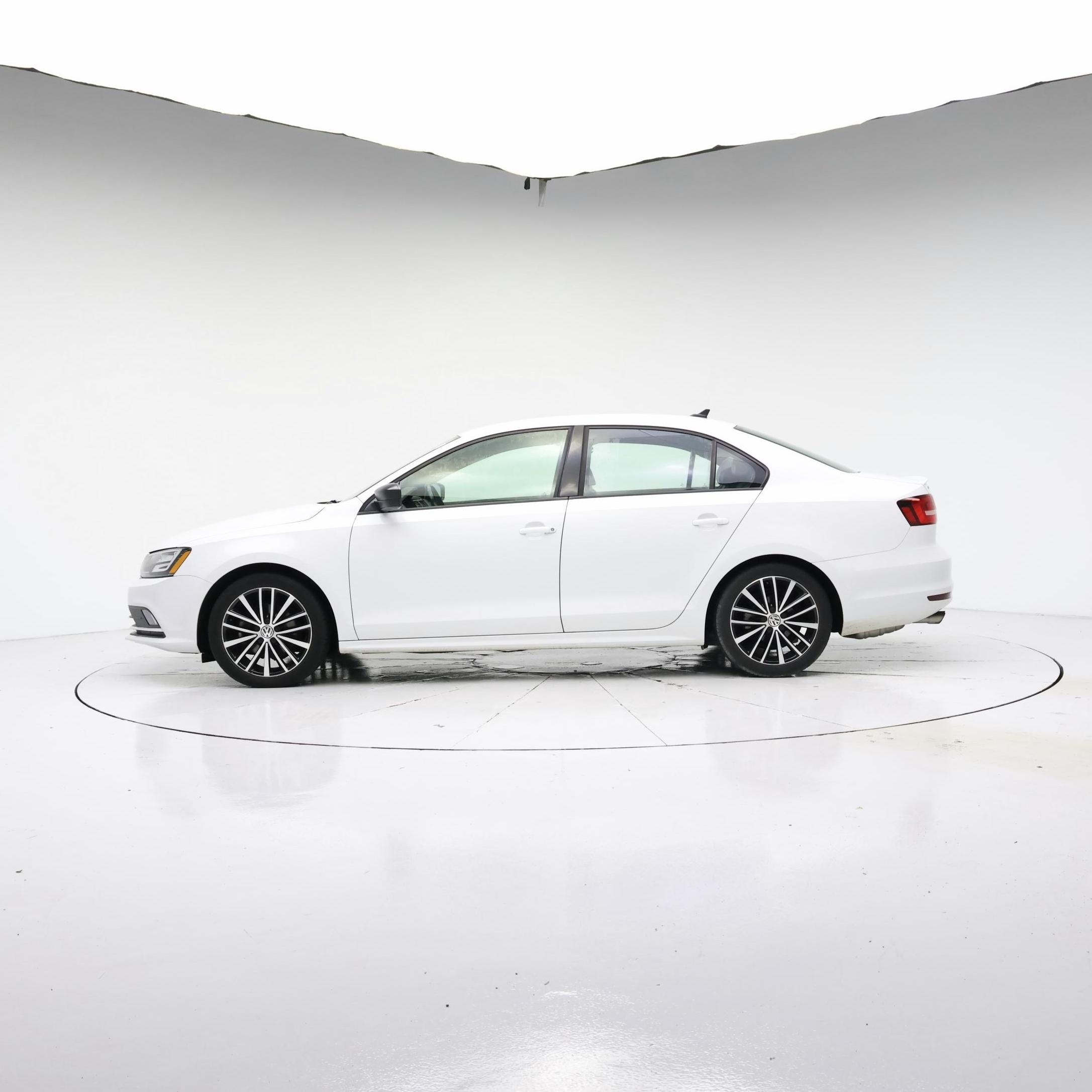 Thumbnail: 2015 Volkswagen Jetta - 3