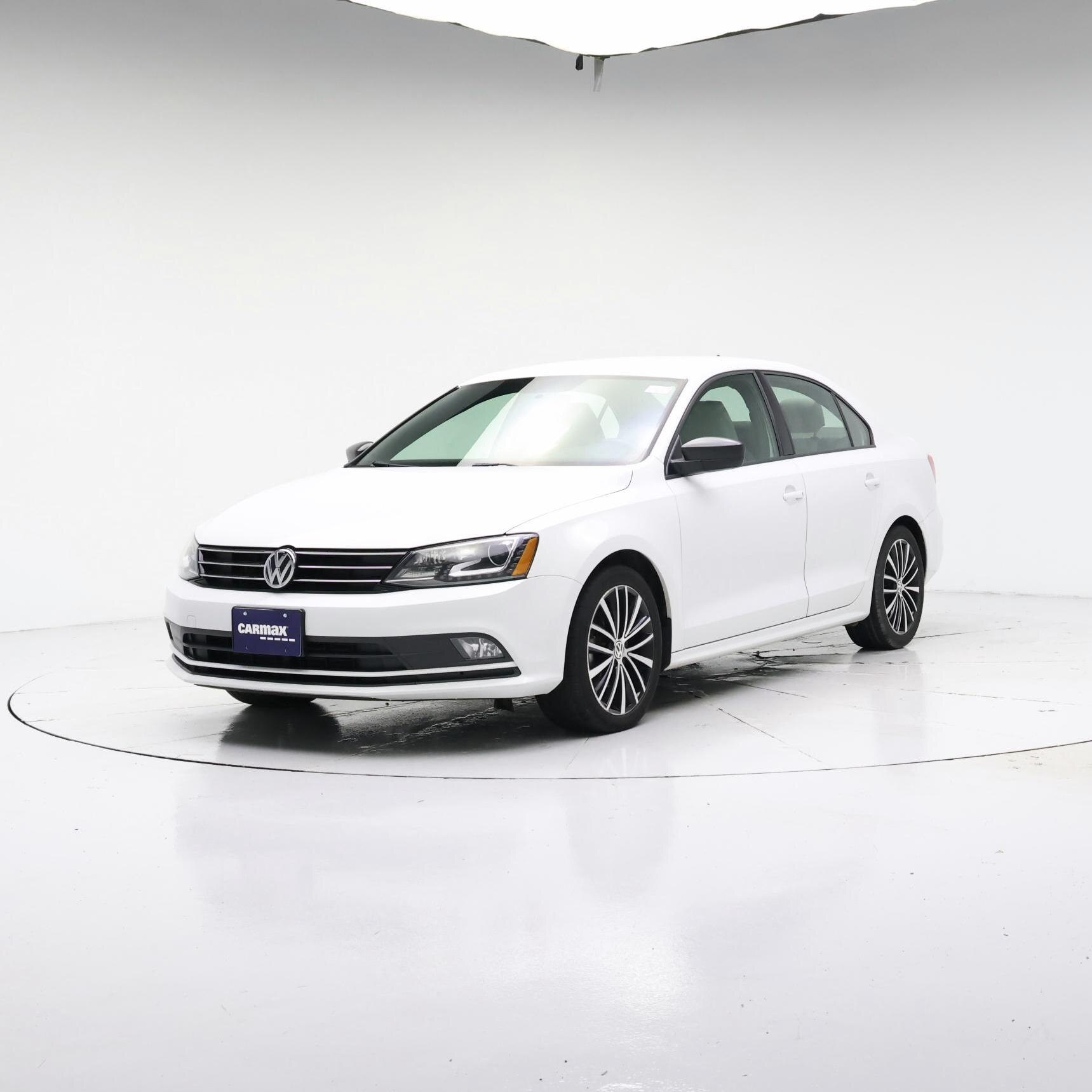 Thumbnail: 2015 Volkswagen Jetta - 4