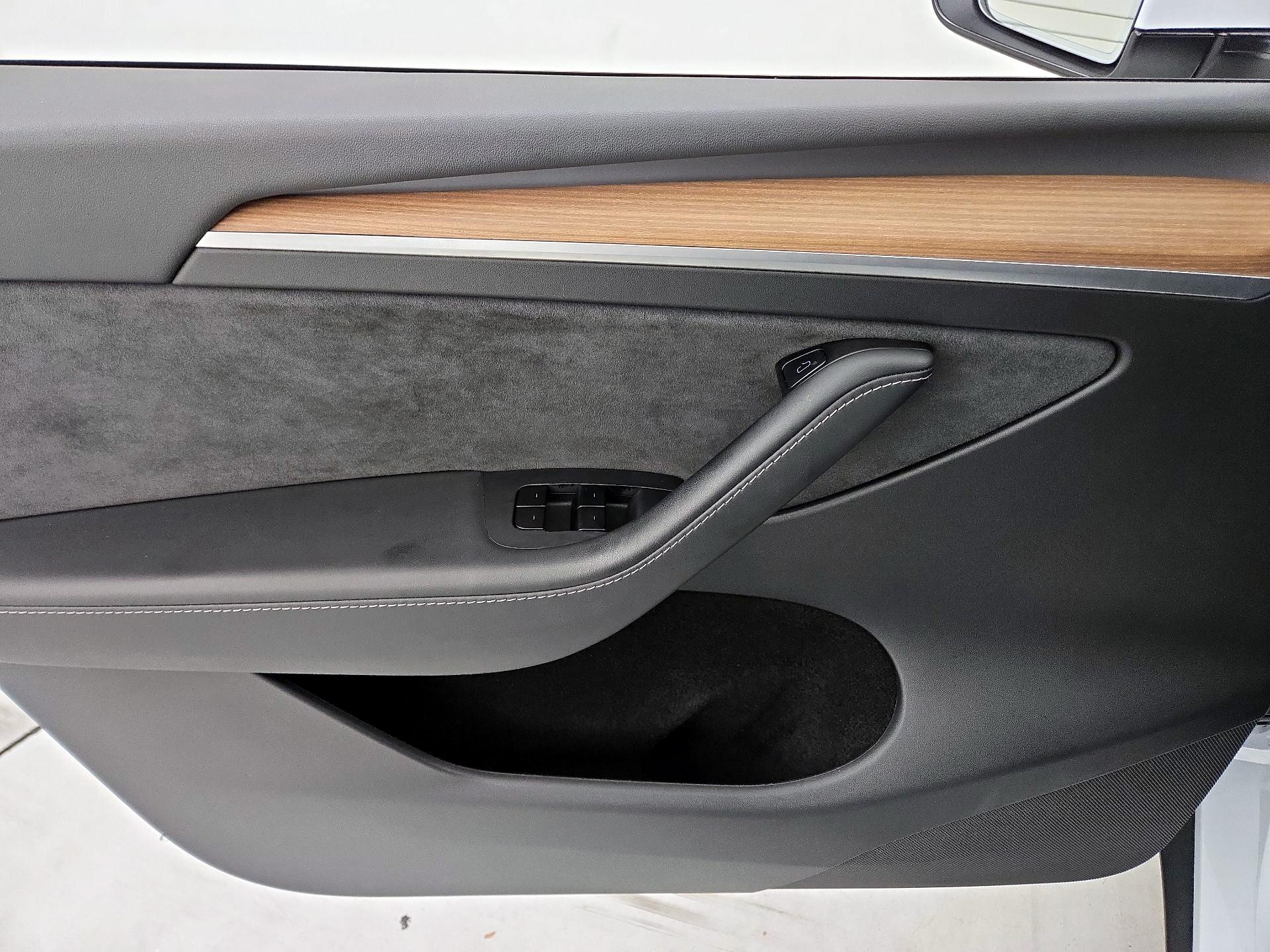 Thumbnail: 2025 Tesla Model Y - 12