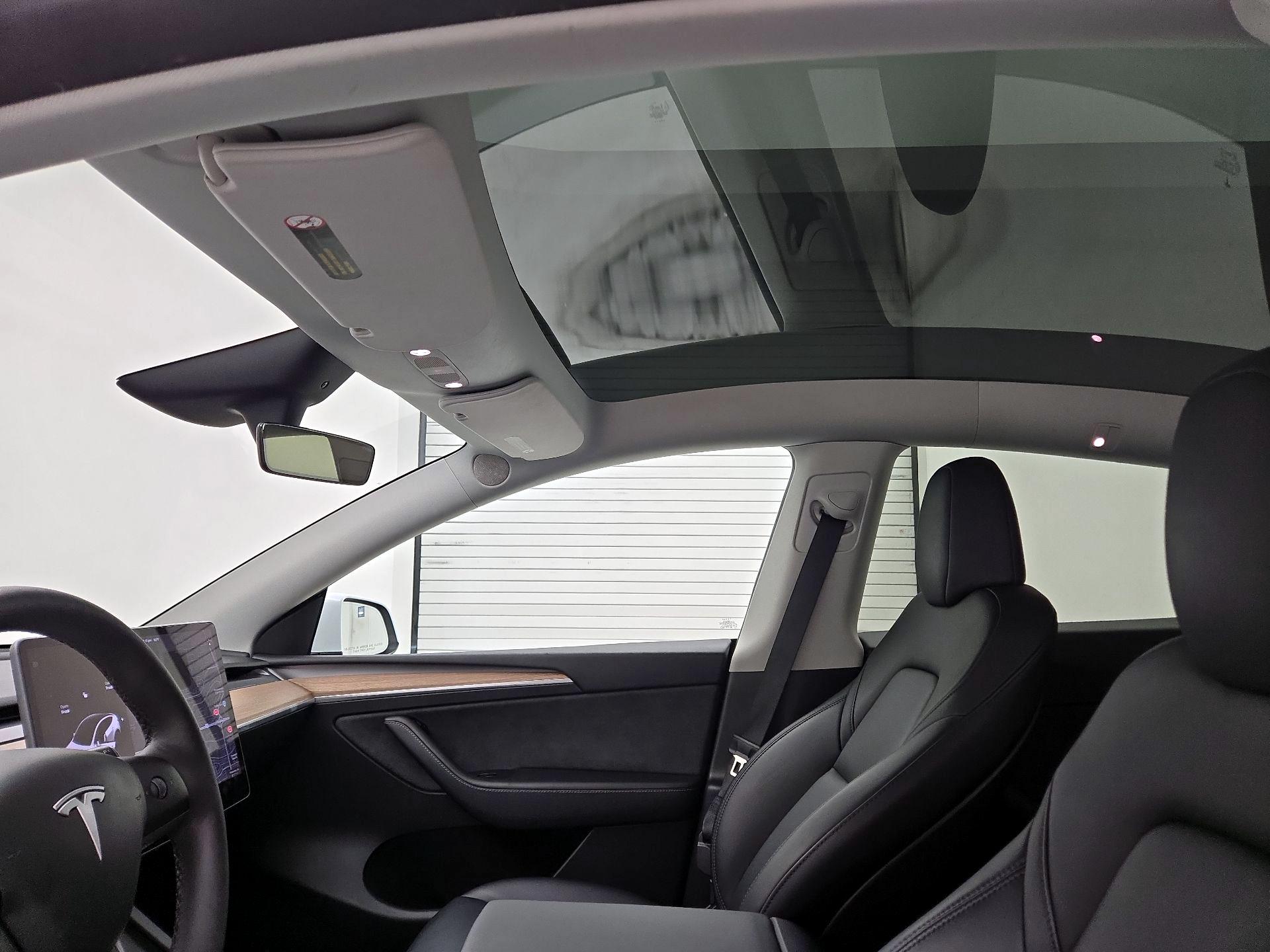 Thumbnail: 2025 Tesla Model Y - 18