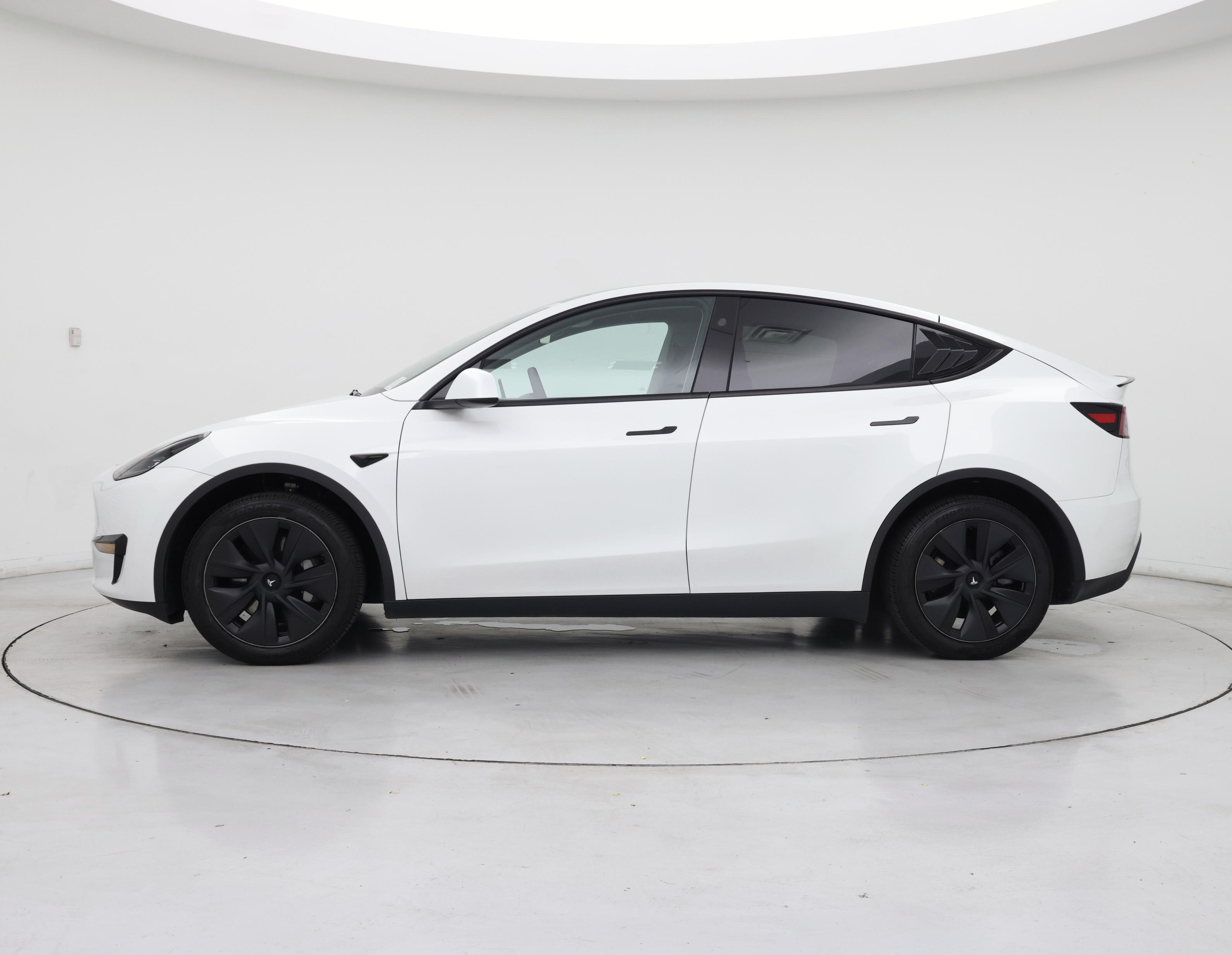 Thumbnail: 2025 Tesla Model Y - 3