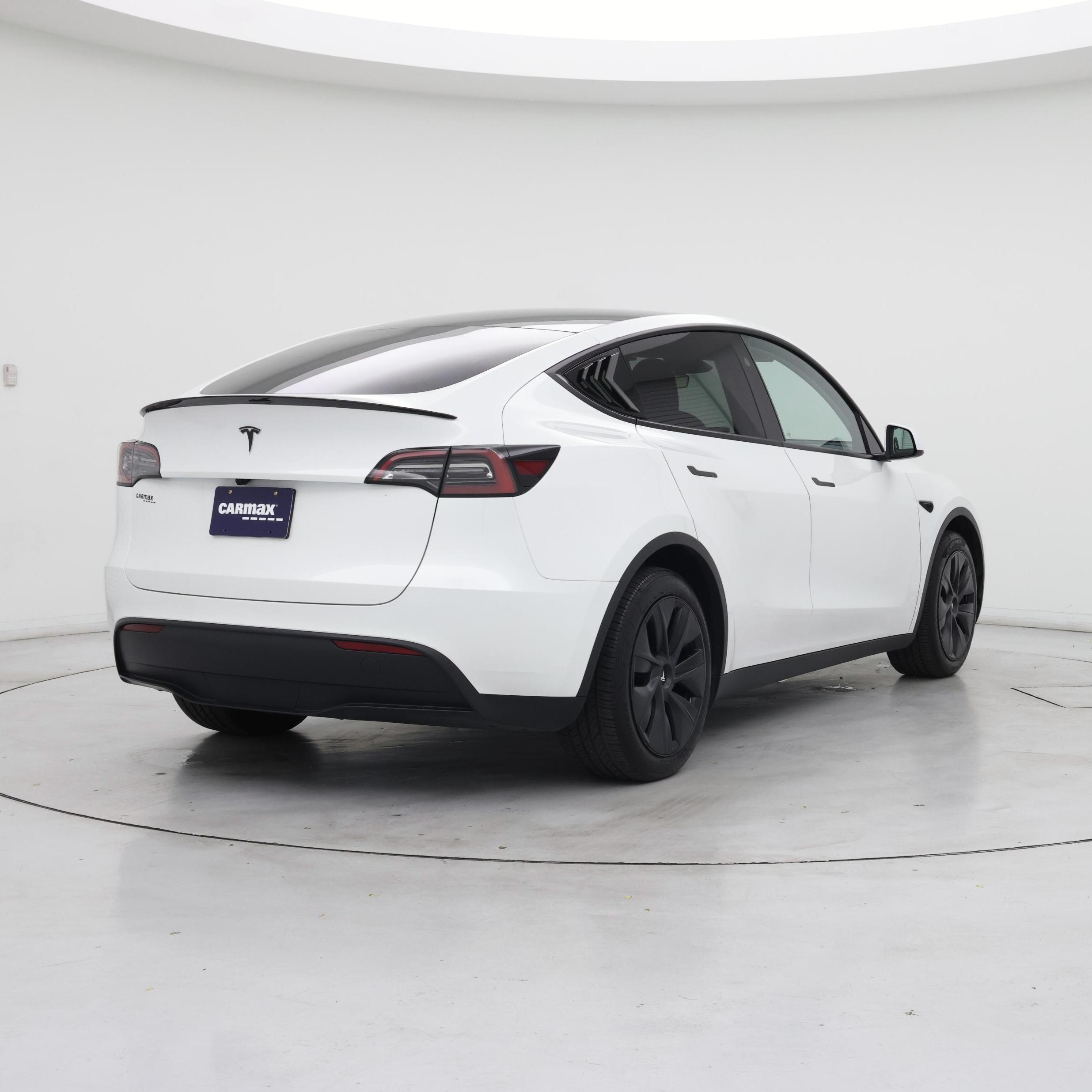 Thumbnail: 2025 Tesla Model Y - 8