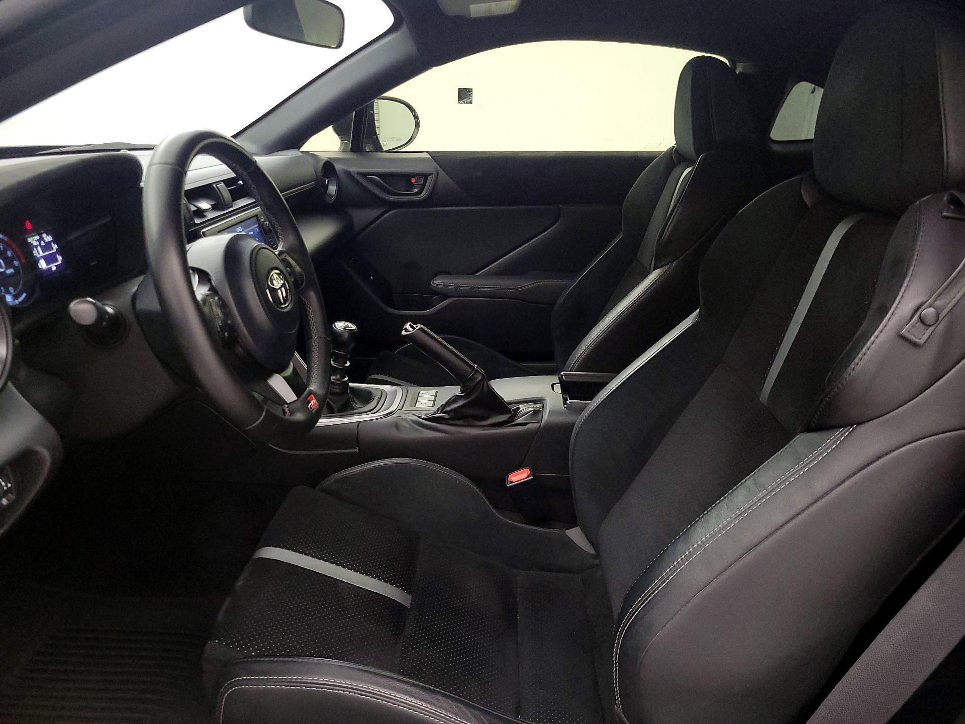 Thumbnail: 2023 Toyota GR86 - 11