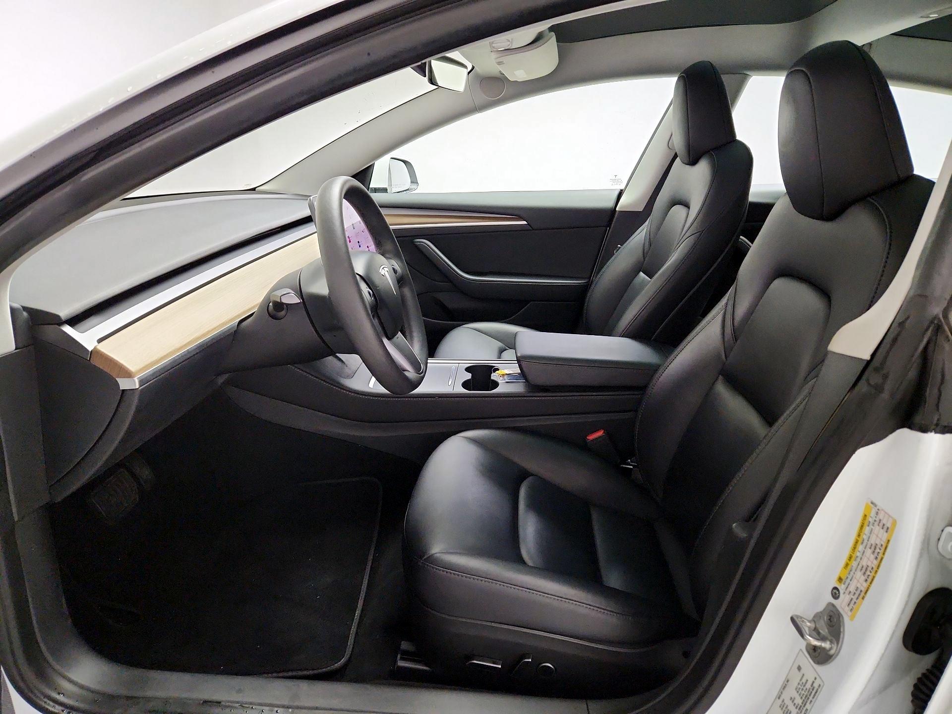 Thumbnail: 2023 Tesla Model 3 - 11