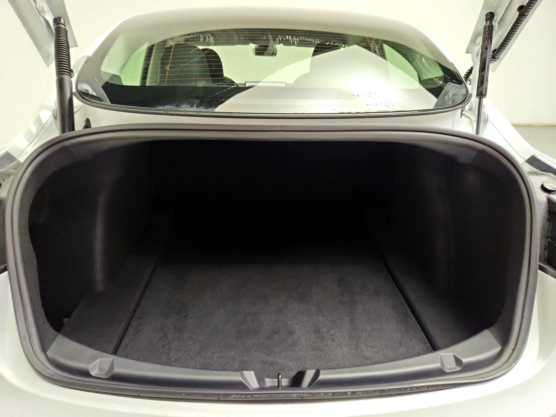 Thumbnail: 2023 Tesla Model 3 - 20