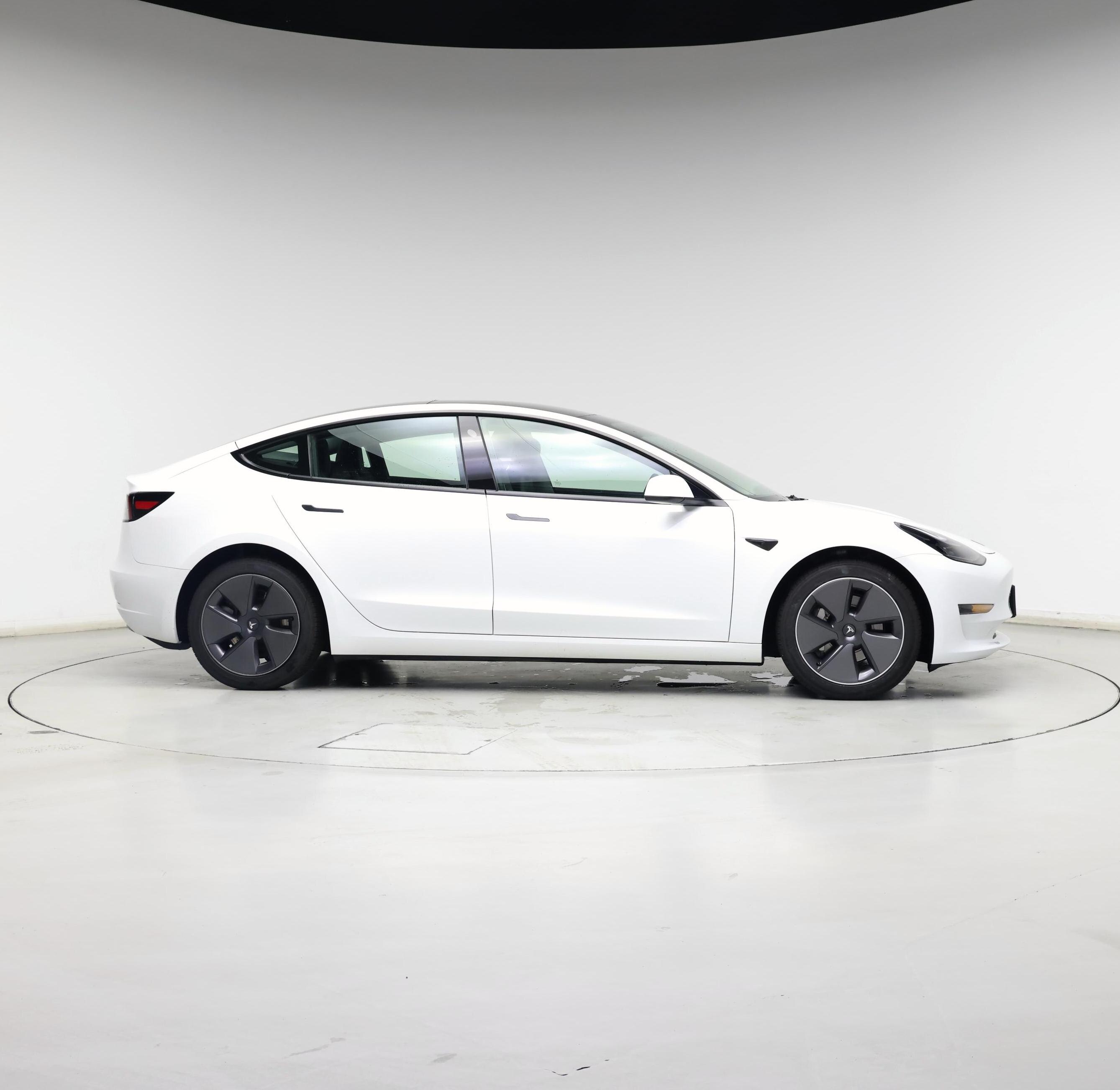 Thumbnail: 2023 Tesla Model 3 - 7