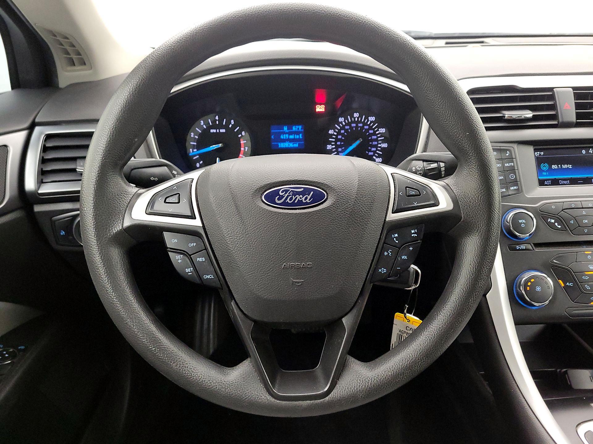 Thumbnail: 2016 Ford Fusion - 10